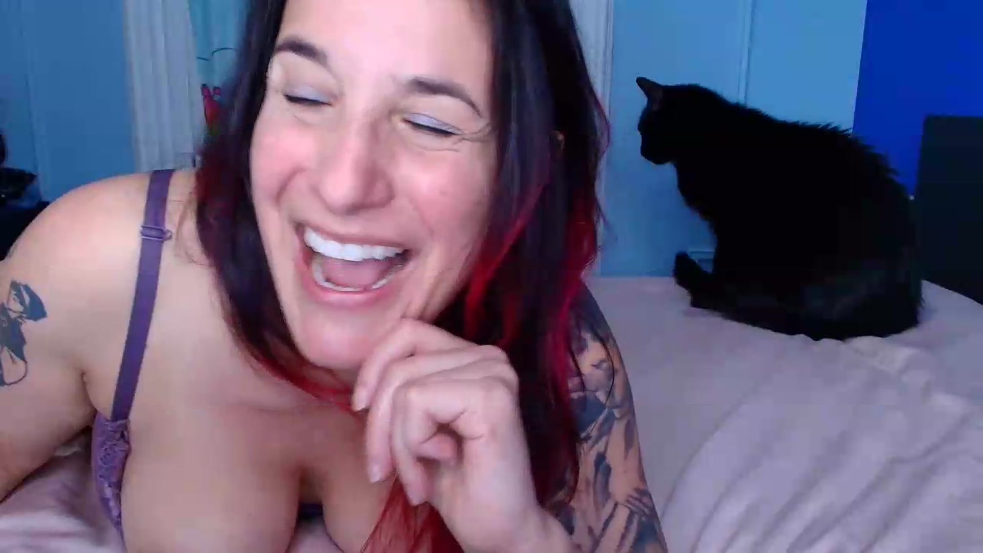 Gallery image thumbnail from abustybabe's myfreecams stream on, 05/15/2026, 20:26 image 20 of 20