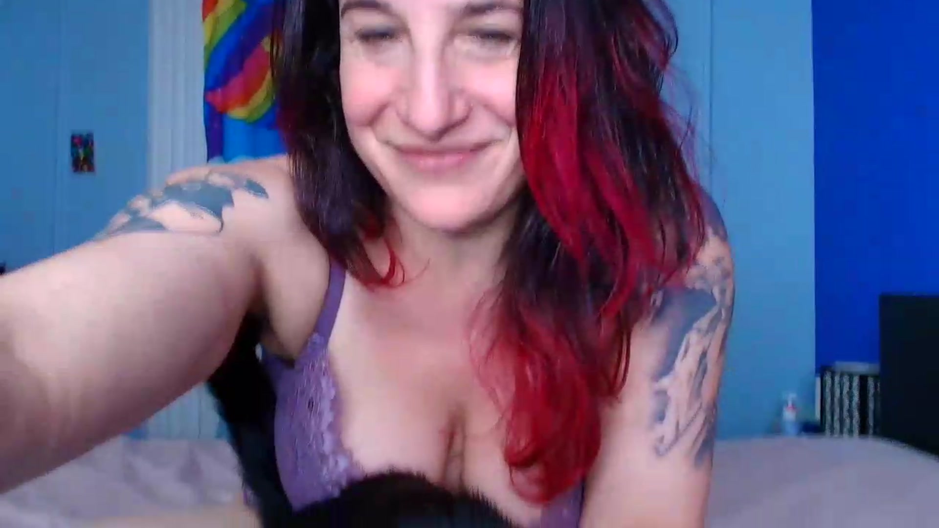 Gallery image thumbnail from abustybabe's myfreecams stream on, 05/15/2026, 22:03 image 17 of 20
