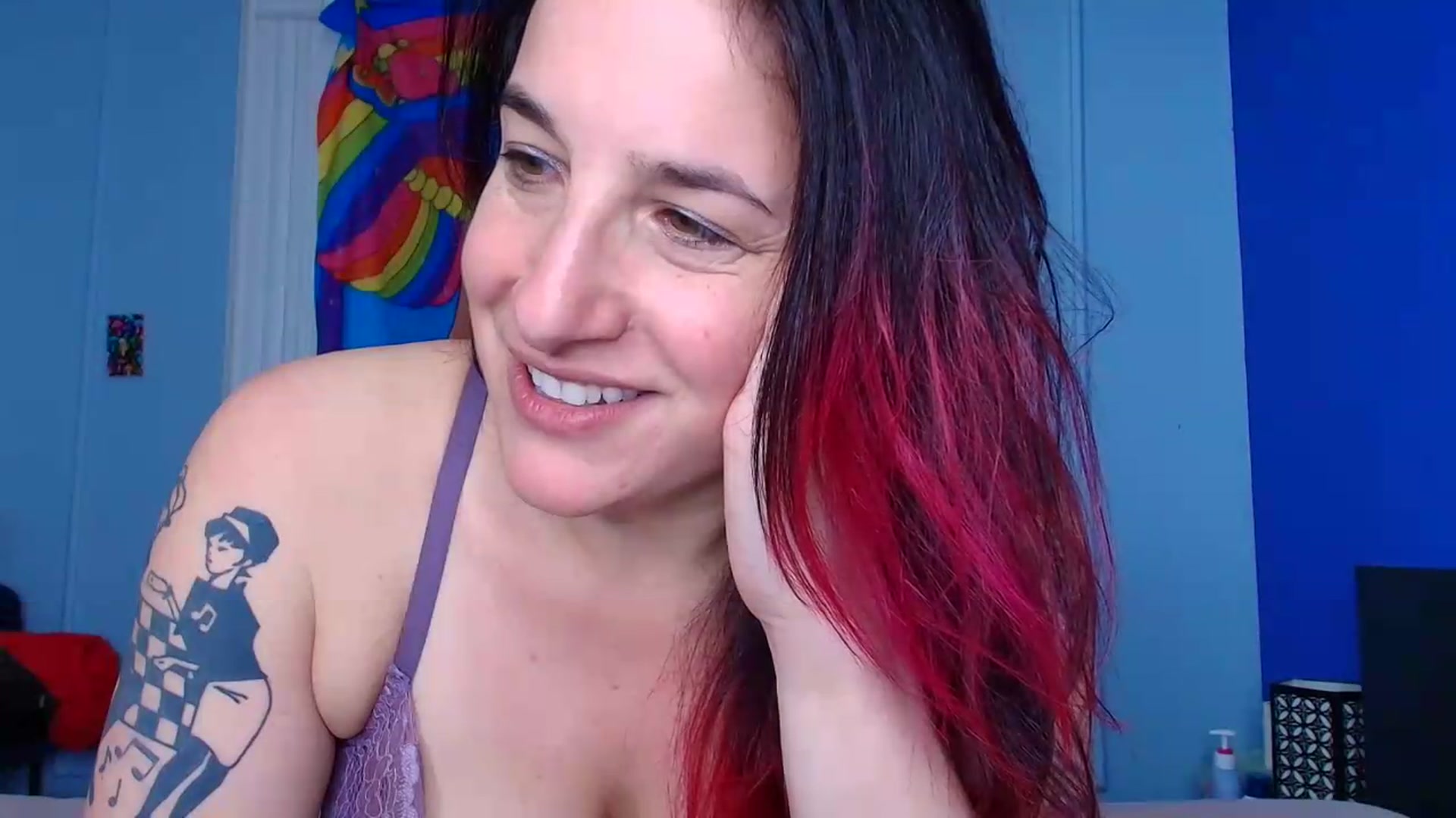 Gallery image thumbnail from abustybabe's myfreecams stream on, 05/15/2026, 22:03 image 9 of 20