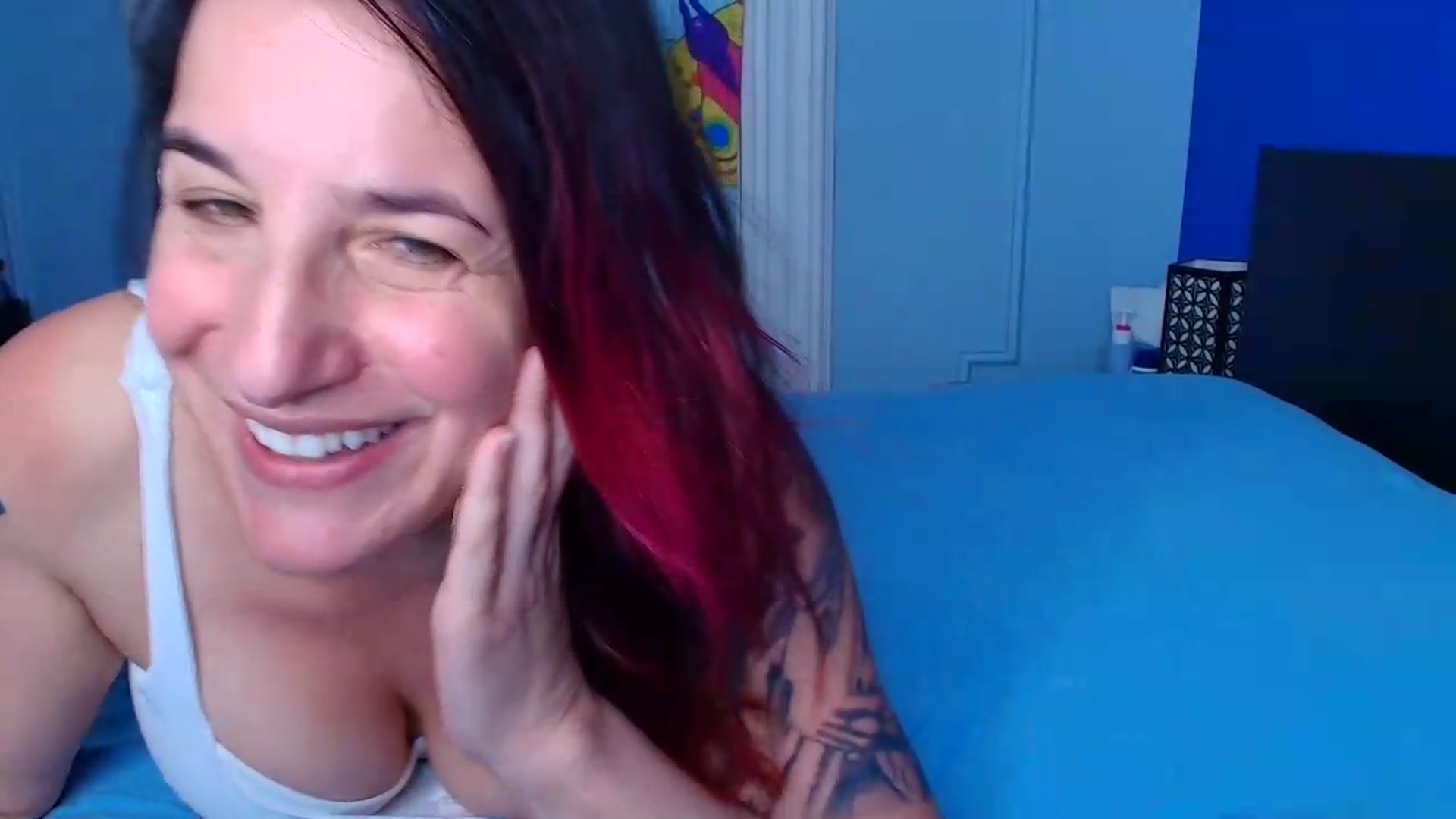 Gallery image thumbnail from abustybabe's myfreecams stream on, 05/18/2026, 21:51 image 9 of 20
