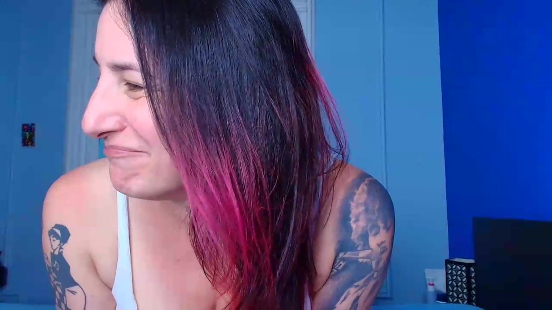 Gallery image thumbnail from abustybabe's myfreecams stream on, 05/18/2026, 21:51 image 14 of 20