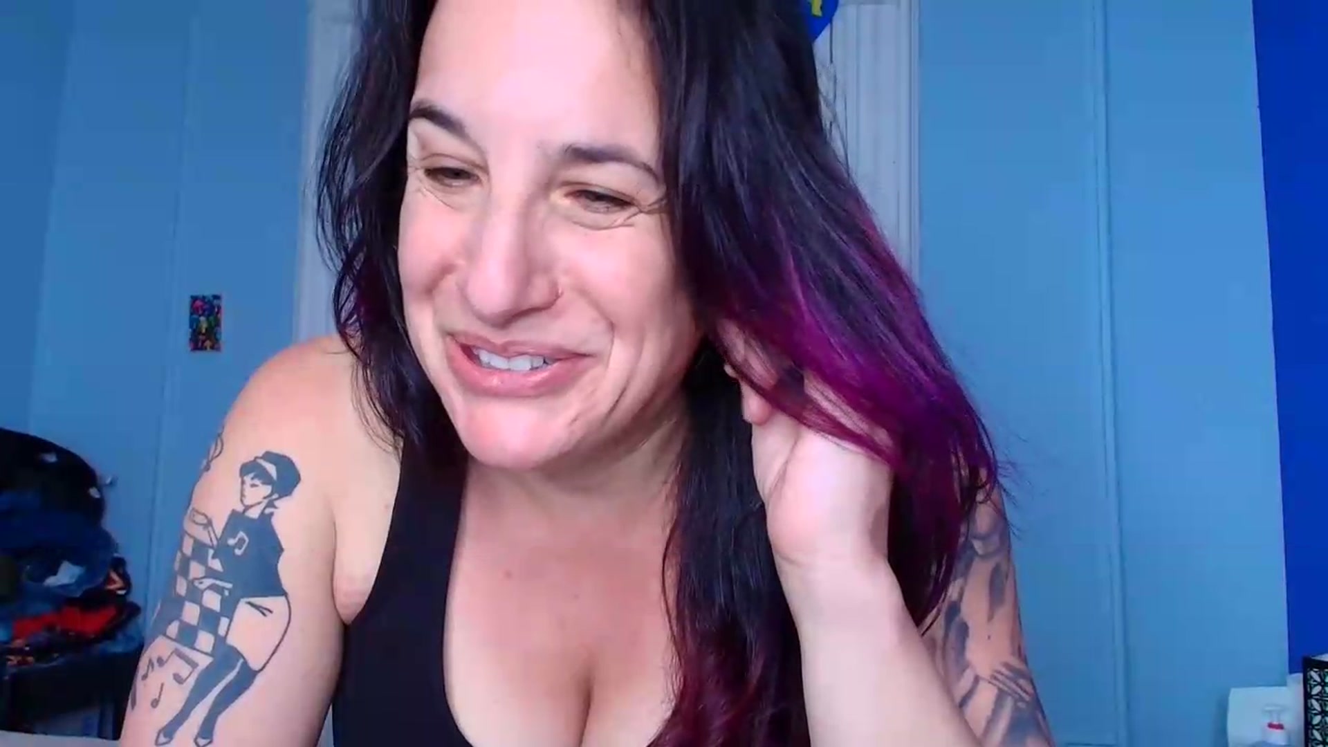 Gallery image thumbnail from abustybabe's myfreecams stream on, 05/25/2026, 21:29 image 15 of 20