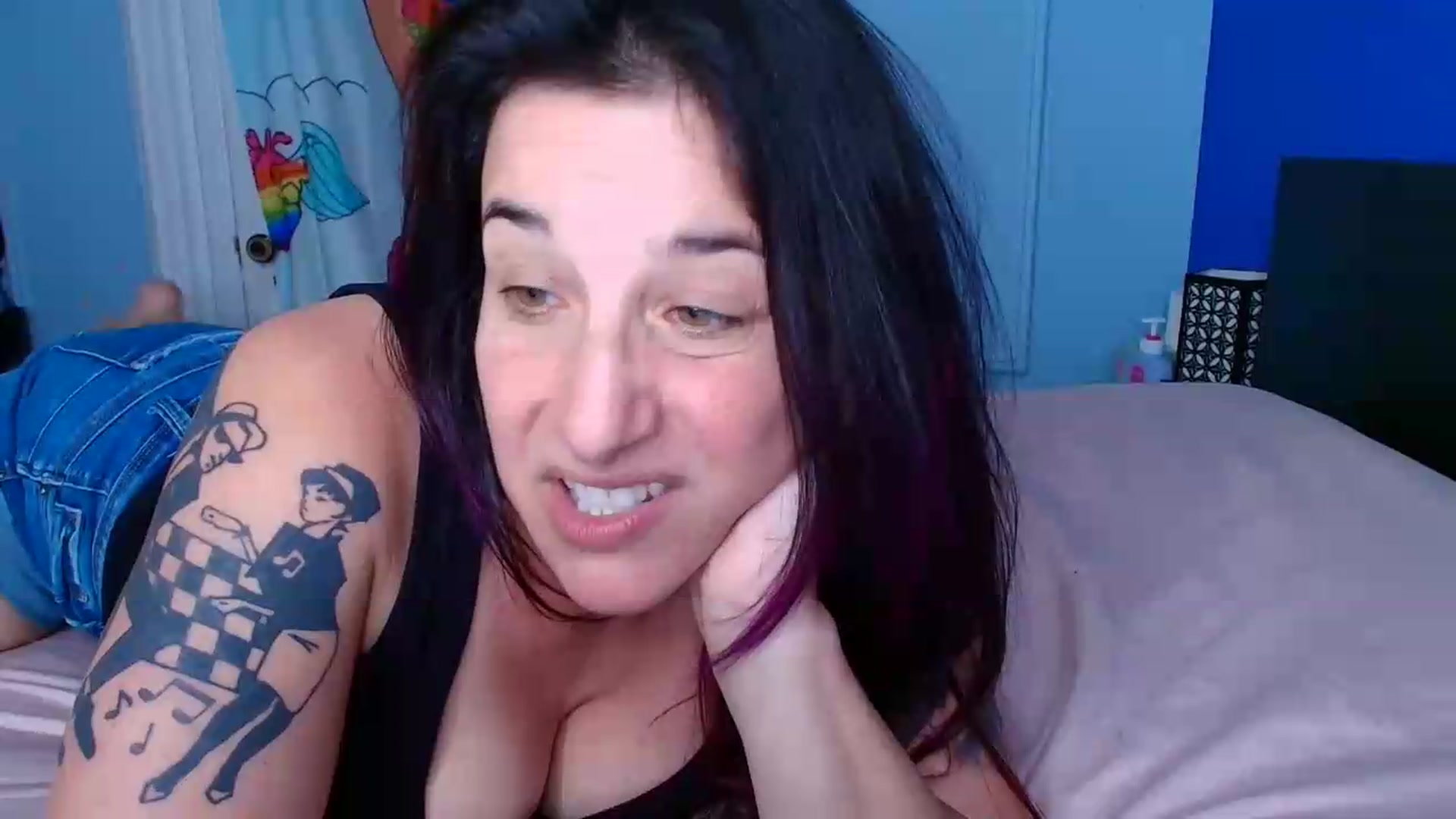 Gallery image thumbnail from abustybabe's myfreecams stream on, 05/26/2026, 21:24 image 17 of 20