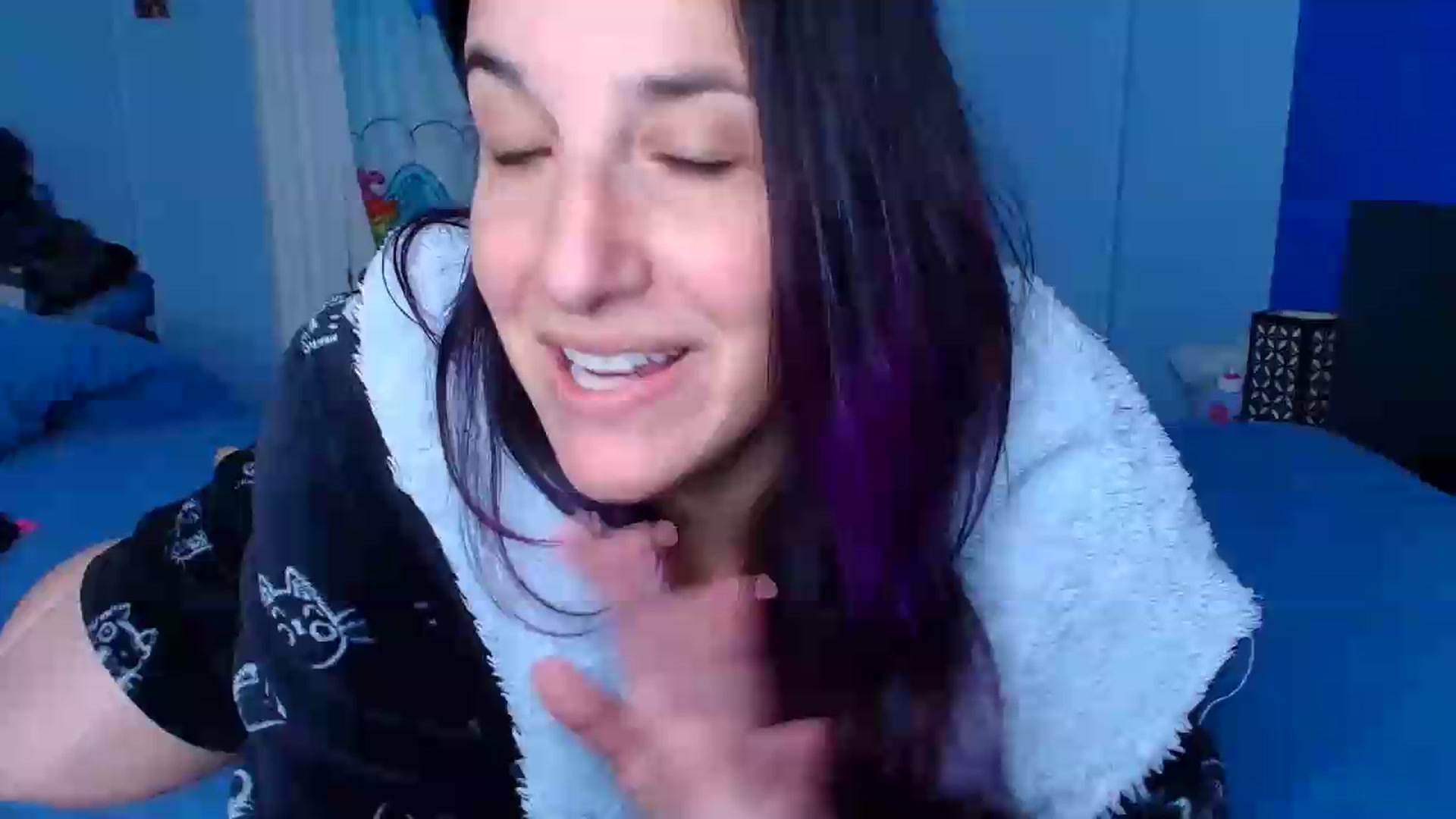 Gallery image thumbnail from abustybabe's myfreecams stream on, 06/01/2026, 21:35 image 13 of 20