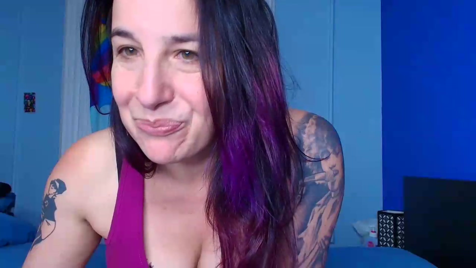 Gallery image thumbnail from abustybabe's myfreecams stream on, 06/01/2026, 21:35 image 4 of 20