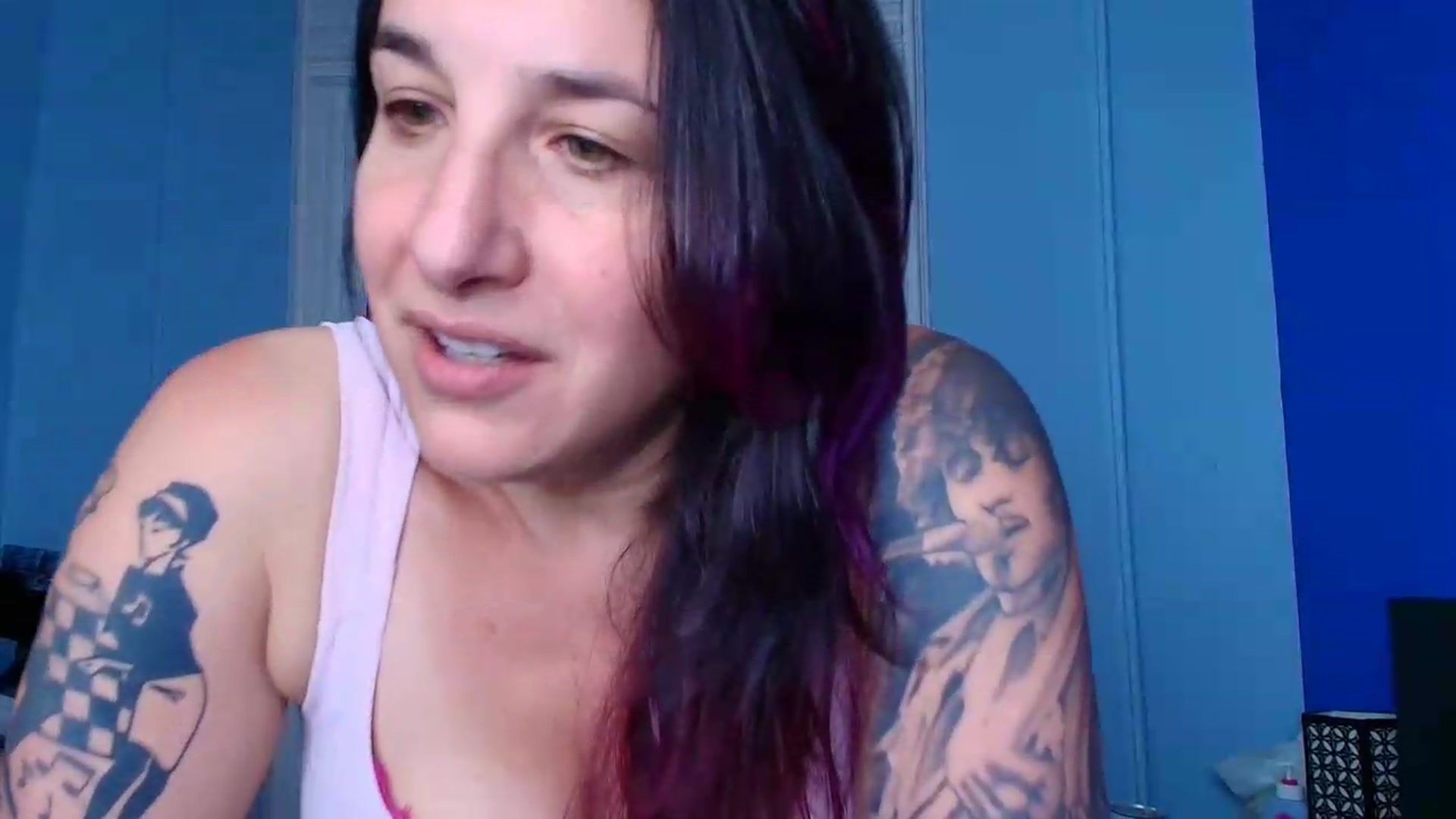 Gallery image thumbnail from abustybabe's myfreecams stream on, 06/02/2026, 21:44 image 14 of 20