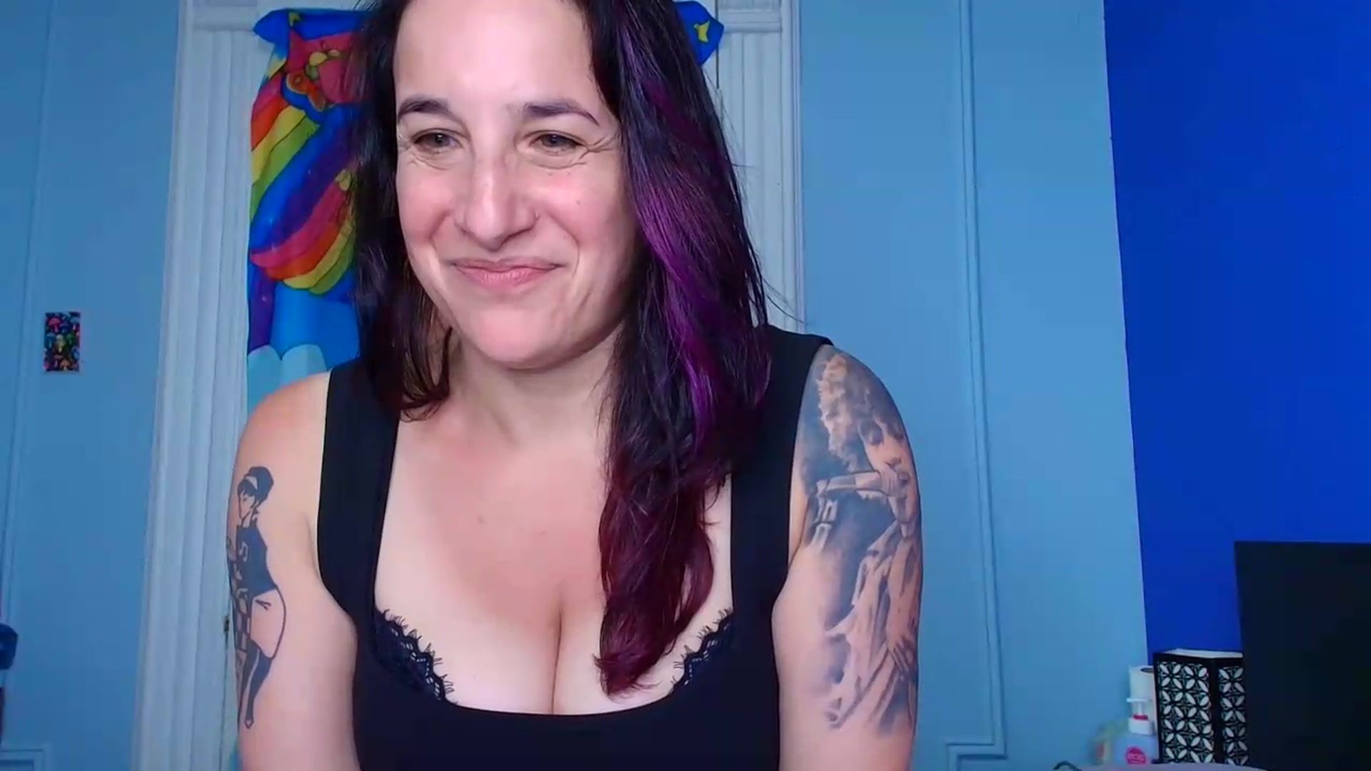 Gallery image thumbnail from abustybabe's myfreecams stream on, 06/09/2026, 21:27 image 16 of 20