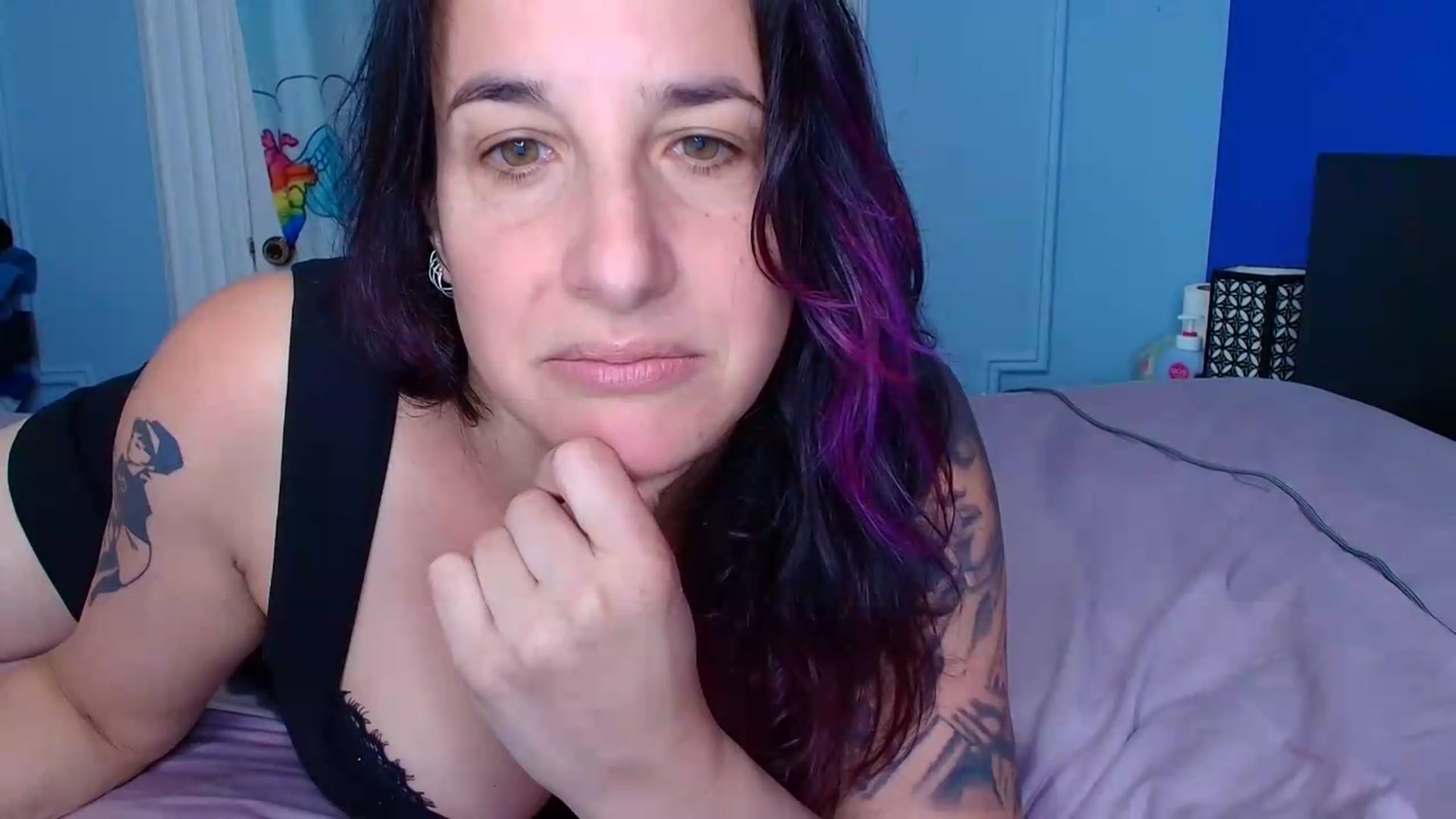 Gallery image thumbnail from abustybabe's myfreecams stream on, 06/09/2026, 21:27 image 12 of 20