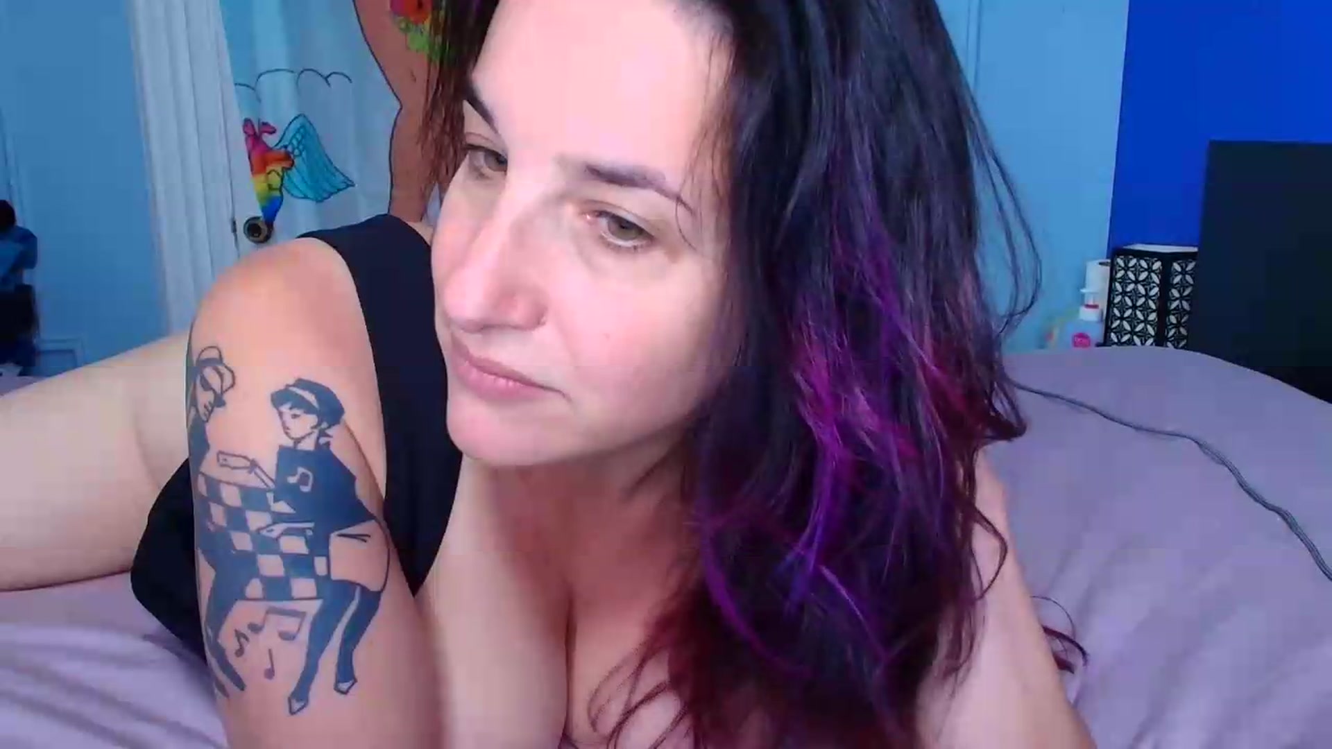 Gallery image thumbnail from abustybabe's myfreecams stream on, 06/09/2026, 21:27 image 11 of 20