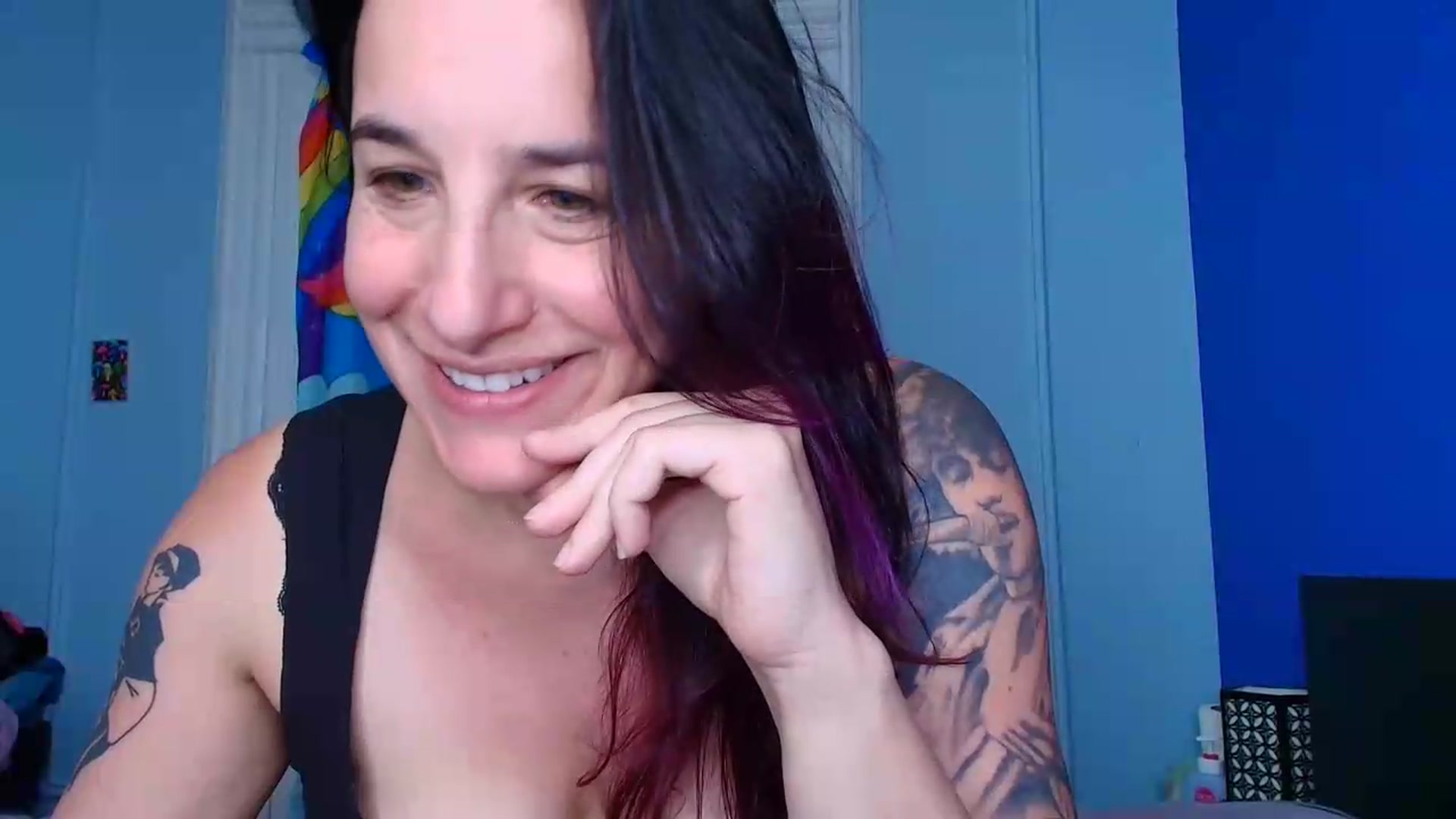 Gallery image thumbnail from abustybabe's myfreecams stream on, 06/10/2026, 21:33 image 8 of 20
