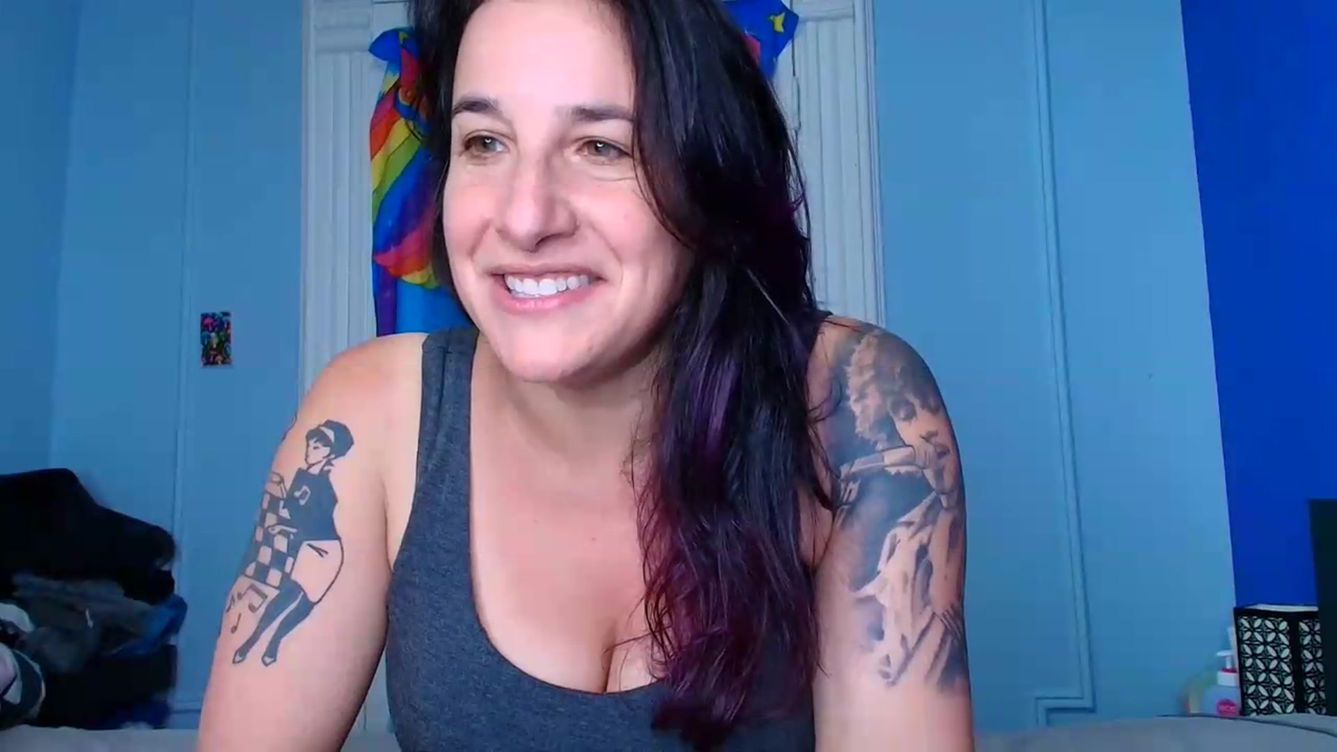 Gallery image thumbnail from abustybabe's myfreecams stream on, 06/15/2026, 21:40 image 10 of 20