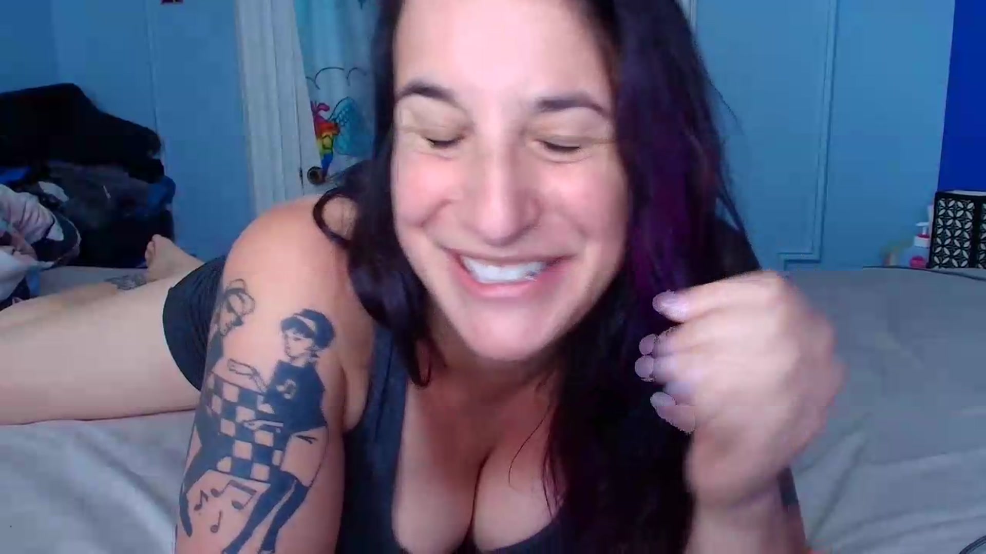 Gallery image thumbnail from abustybabe's myfreecams stream on, 06/15/2026, 21:40 image 13 of 20
