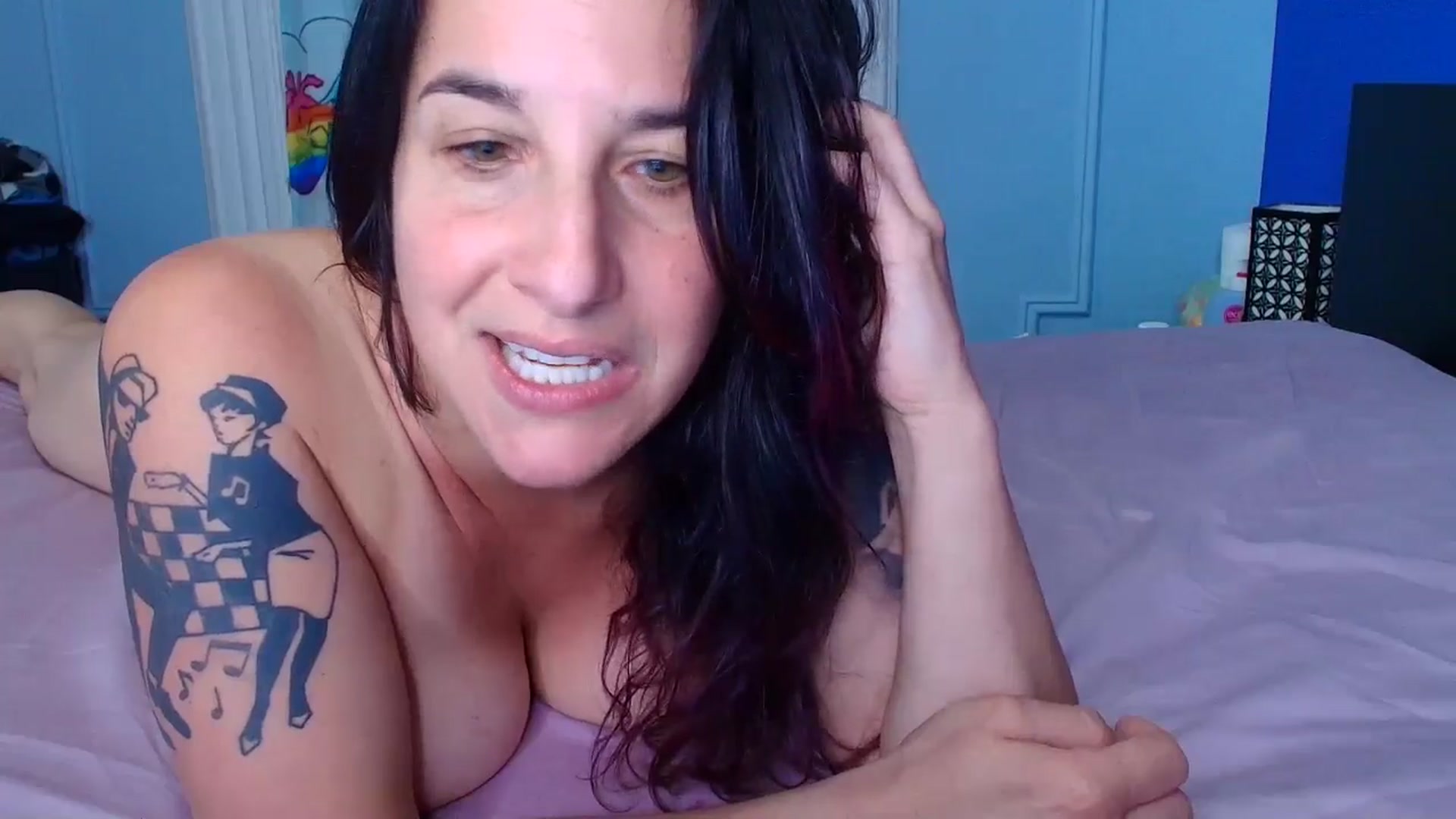 Gallery image thumbnail from abustybabe's myfreecams stream on, 06/30/2026, 21:28 image 19 of 20
