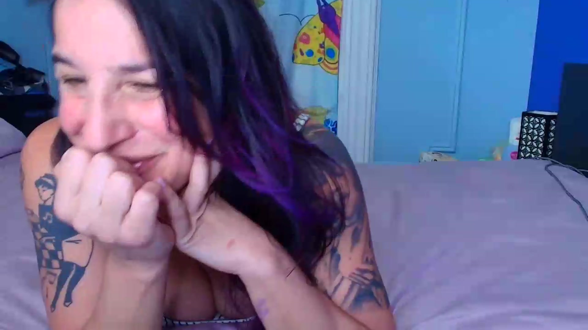 Gallery image thumbnail from abustybabe's myfreecams stream on, 07/01/2026, 21:31 image 9 of 20