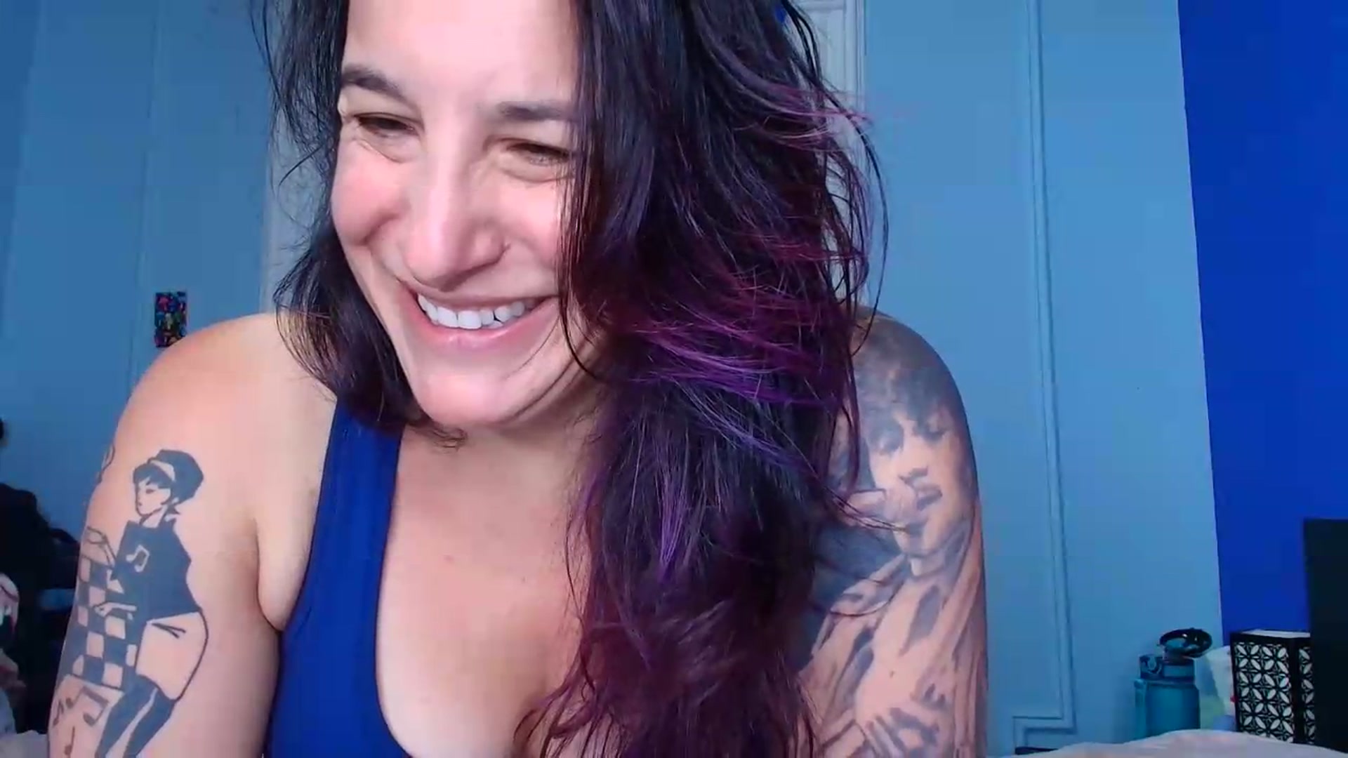 Gallery image thumbnail from abustybabe's myfreecams stream on, 07/06/2026, 21:51 image 2 of 20