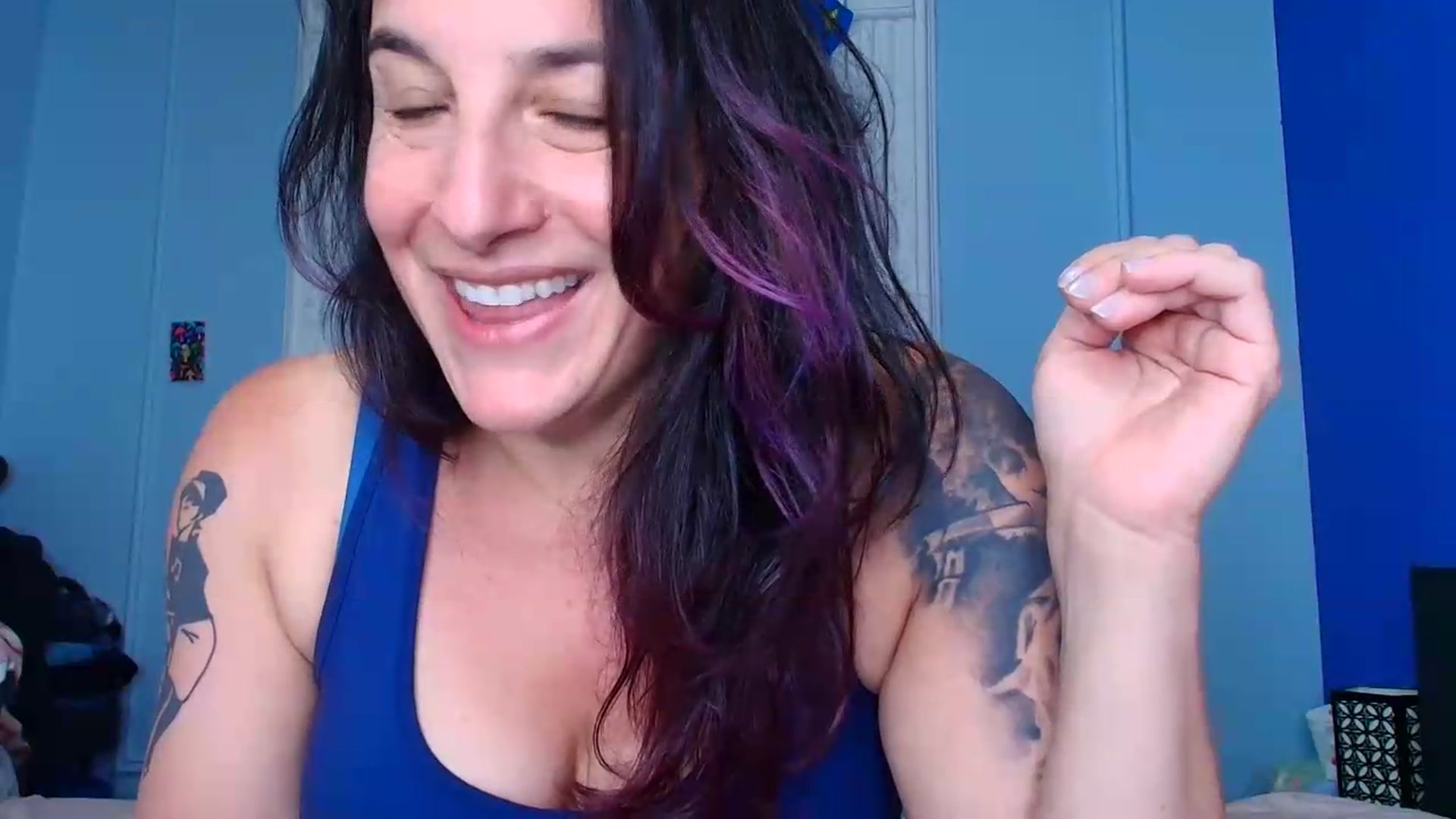 Gallery image thumbnail from abustybabe's myfreecams stream on, 07/06/2026, 21:51 image 11 of 20