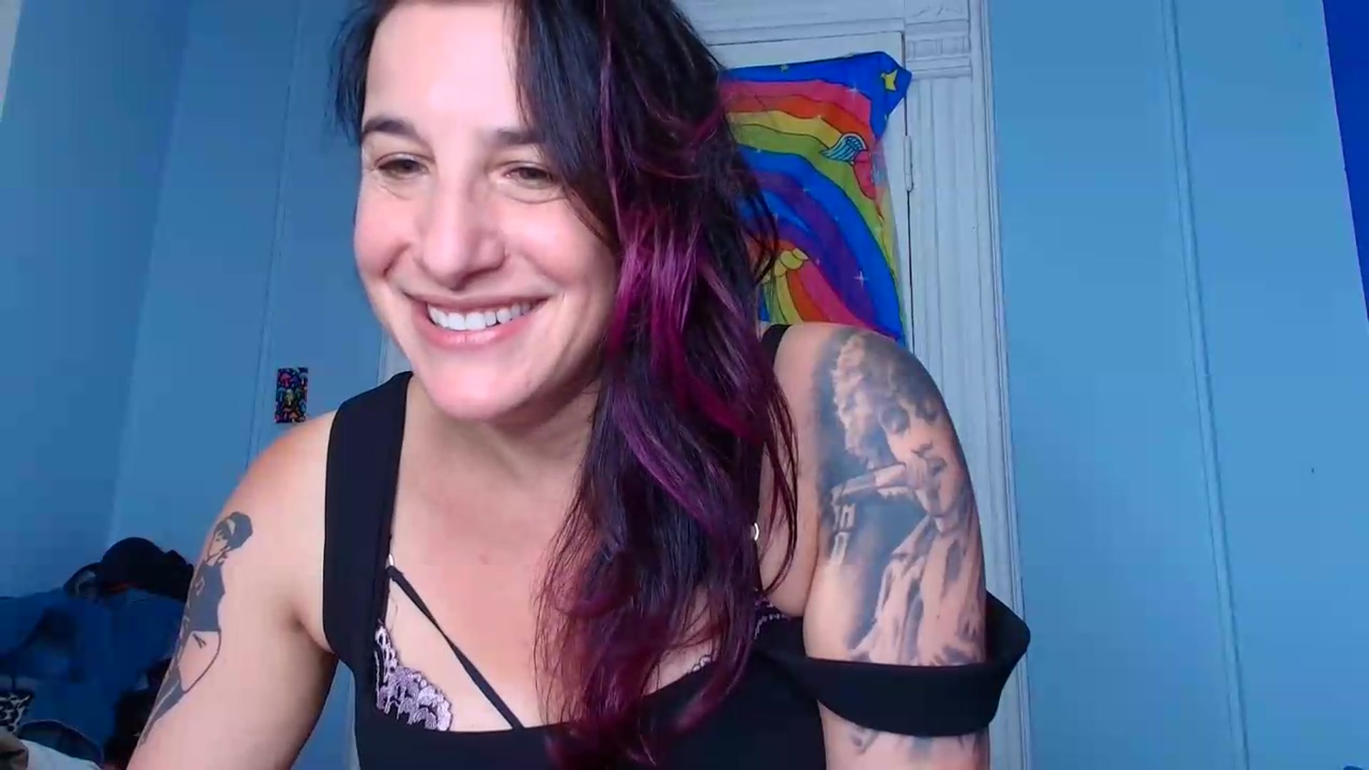 Gallery image thumbnail from abustybabe's myfreecams stream on, 07/28/2026, 21:36 image 4 of 20