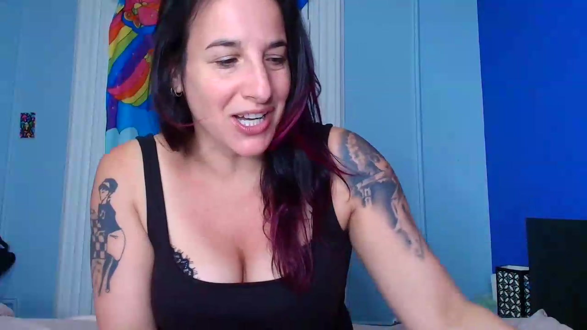 Gallery image thumbnail from abustybabe's myfreecams stream on, 08/05/2026, 21:23 image 3 of 20