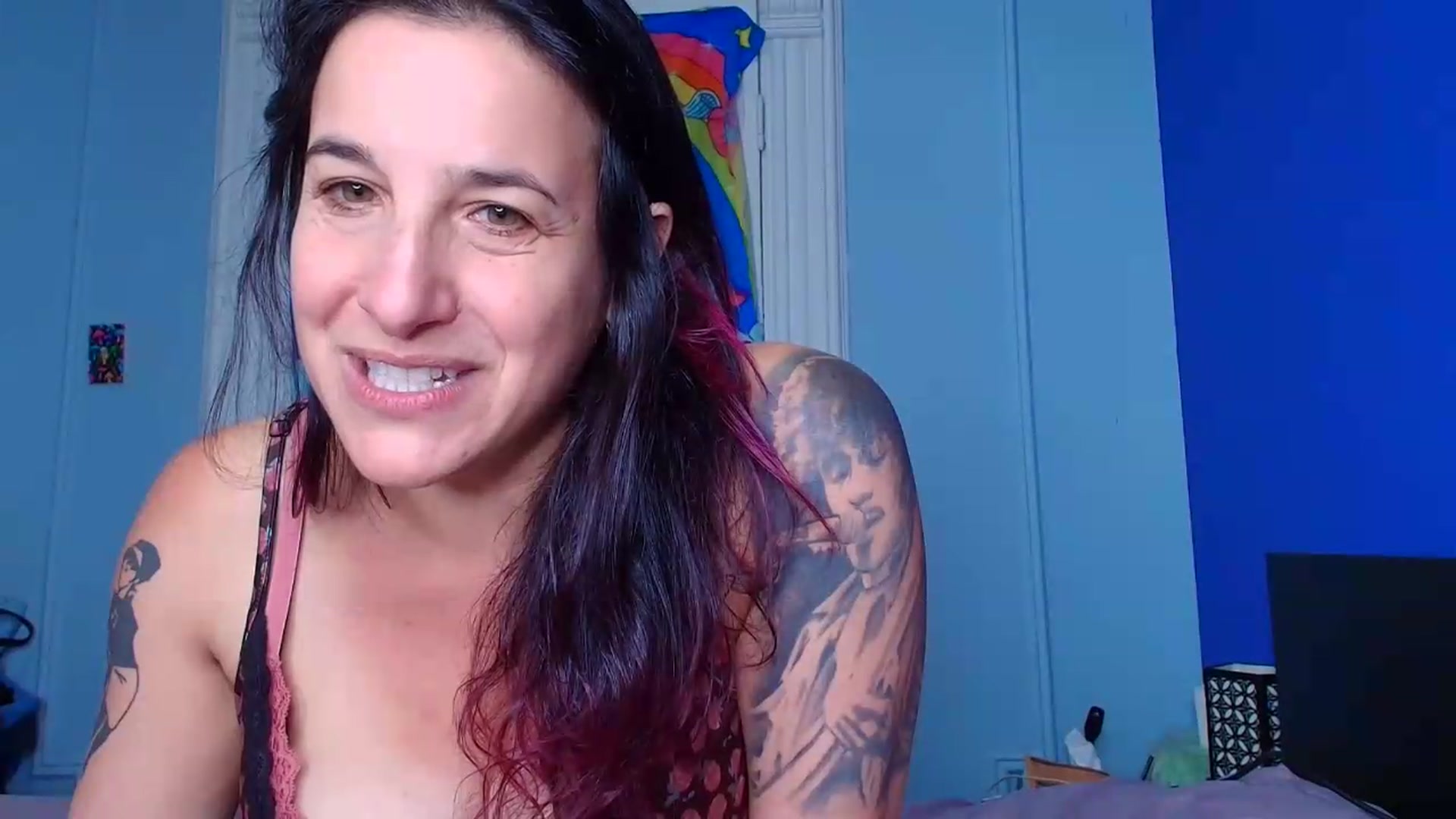 Gallery image thumbnail from abustybabe's myfreecams stream on, 08/10/2026, 21:26 image 5 of 20