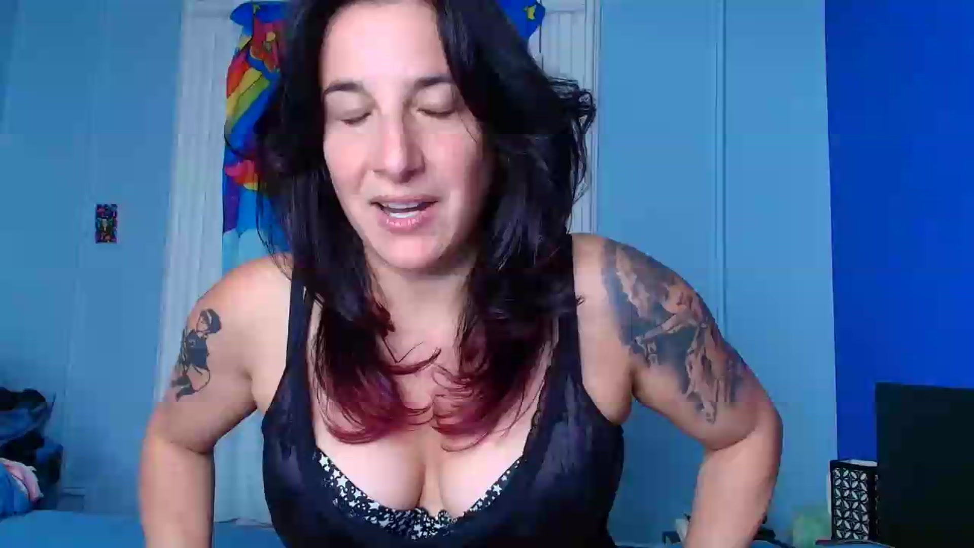 Gallery image thumbnail from abustybabe's myfreecams stream on, 08/18/2026, 21:25 image 1 of 20