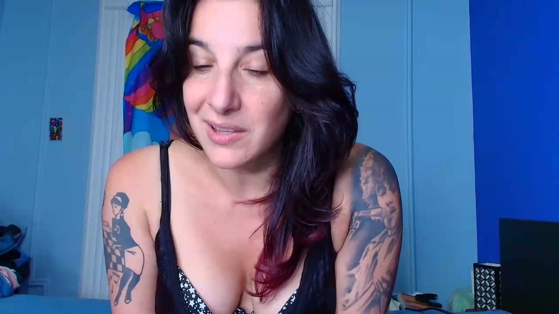 Gallery image thumbnail from abustybabe's myfreecams stream on, 08/18/2026, 21:25 image 5 of 20