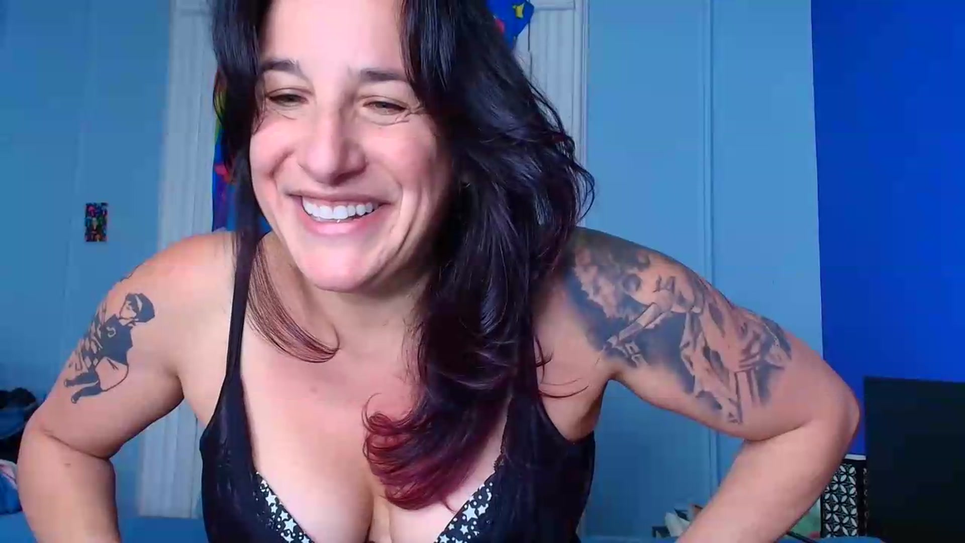 Gallery image thumbnail from abustybabe's myfreecams stream on, 08/18/2026, 21:25 image 15 of 20