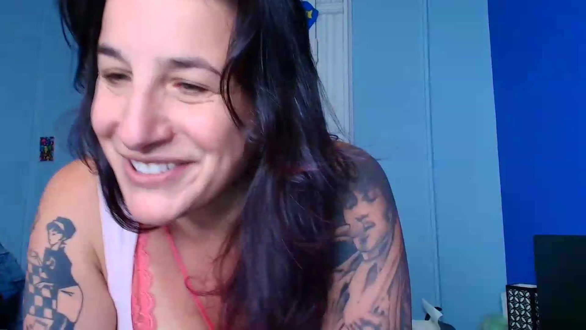 Gallery image thumbnail from abustybabe's myfreecams stream on, 08/21/2026, 21:30 image 18 of 20
