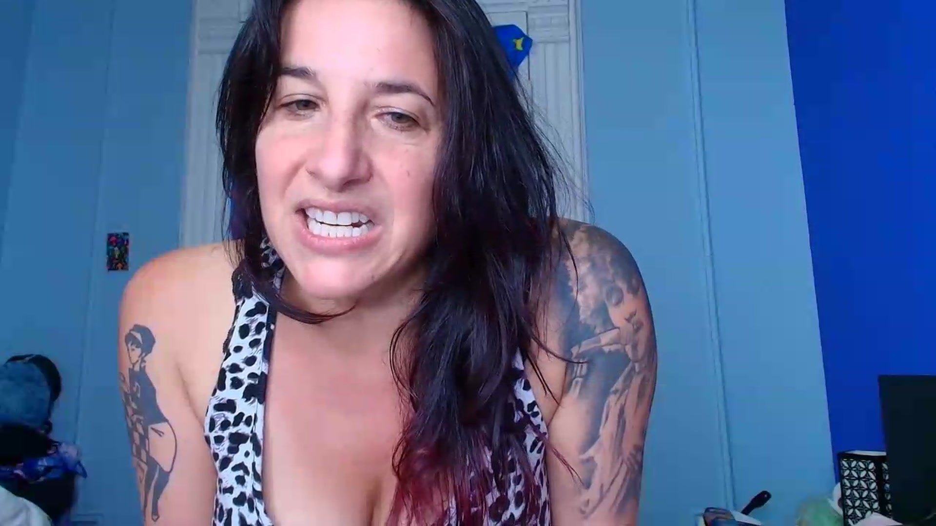 Gallery image thumbnail from abustybabe's myfreecams stream on, 08/26/2026, 21:27 image 4 of 20