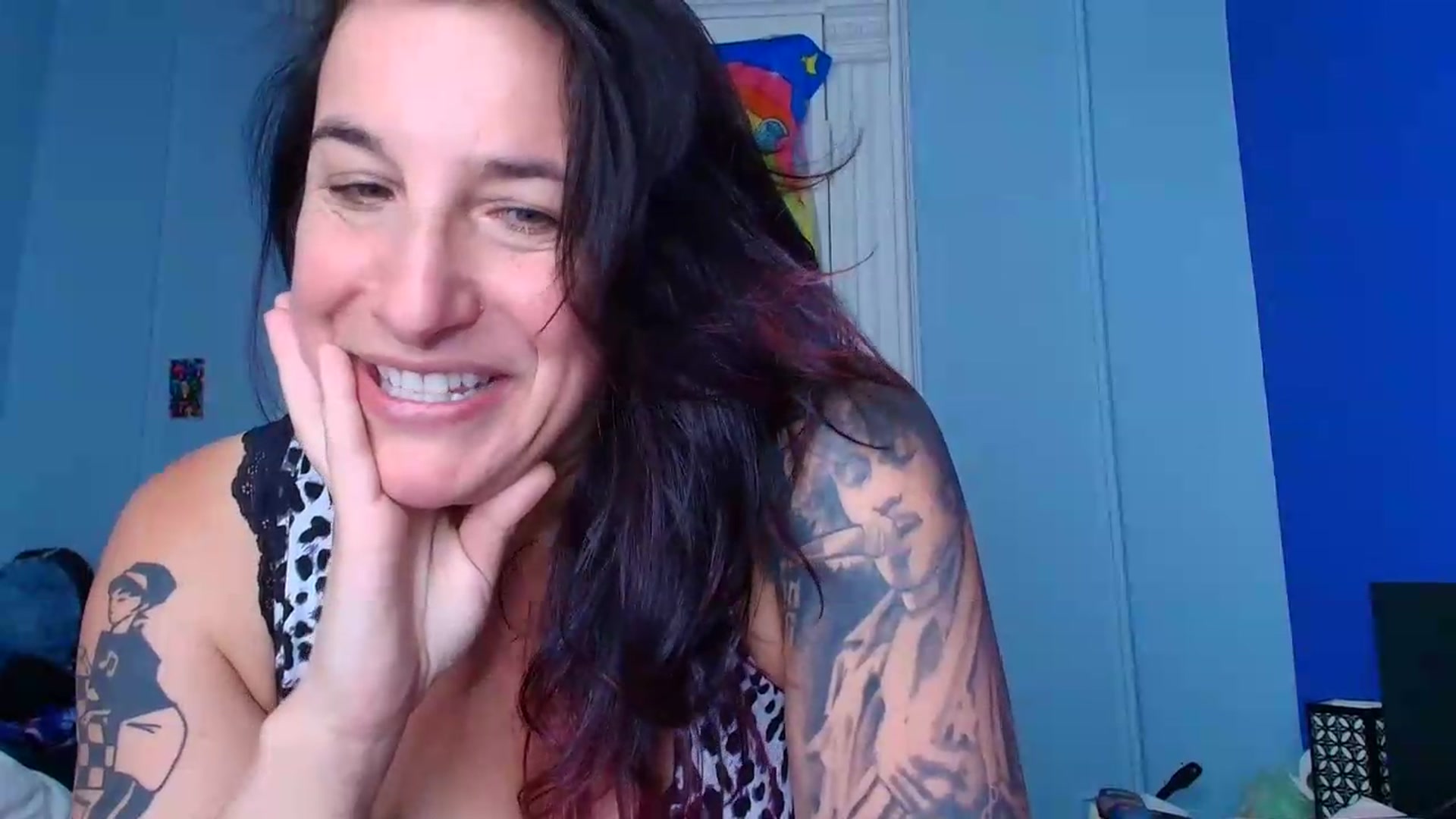 Gallery image thumbnail from abustybabe's myfreecams stream on, 08/26/2026, 21:27 image 2 of 20