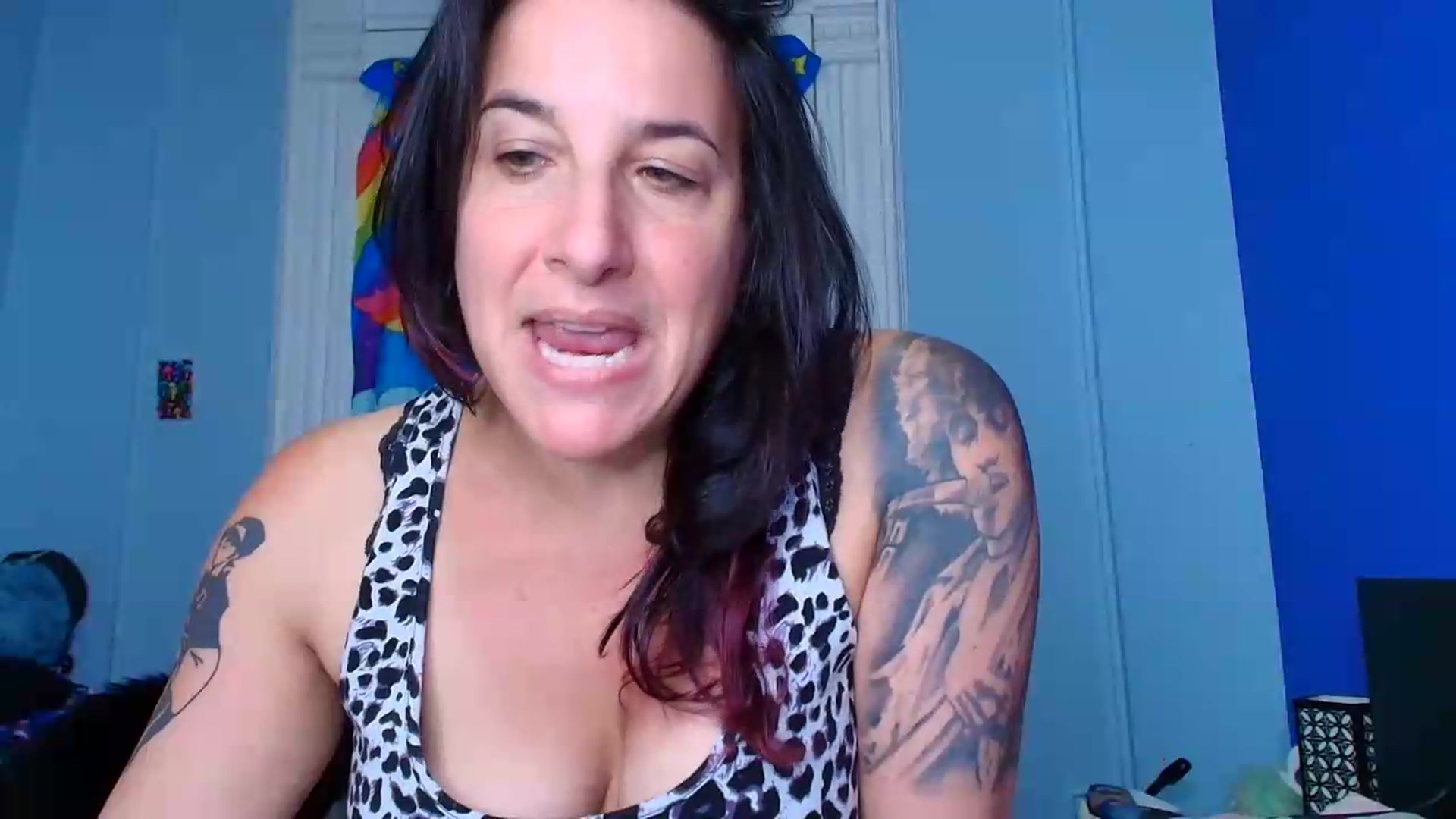 Gallery image thumbnail from abustybabe's myfreecams stream on, 08/26/2026, 21:27 image 7 of 20