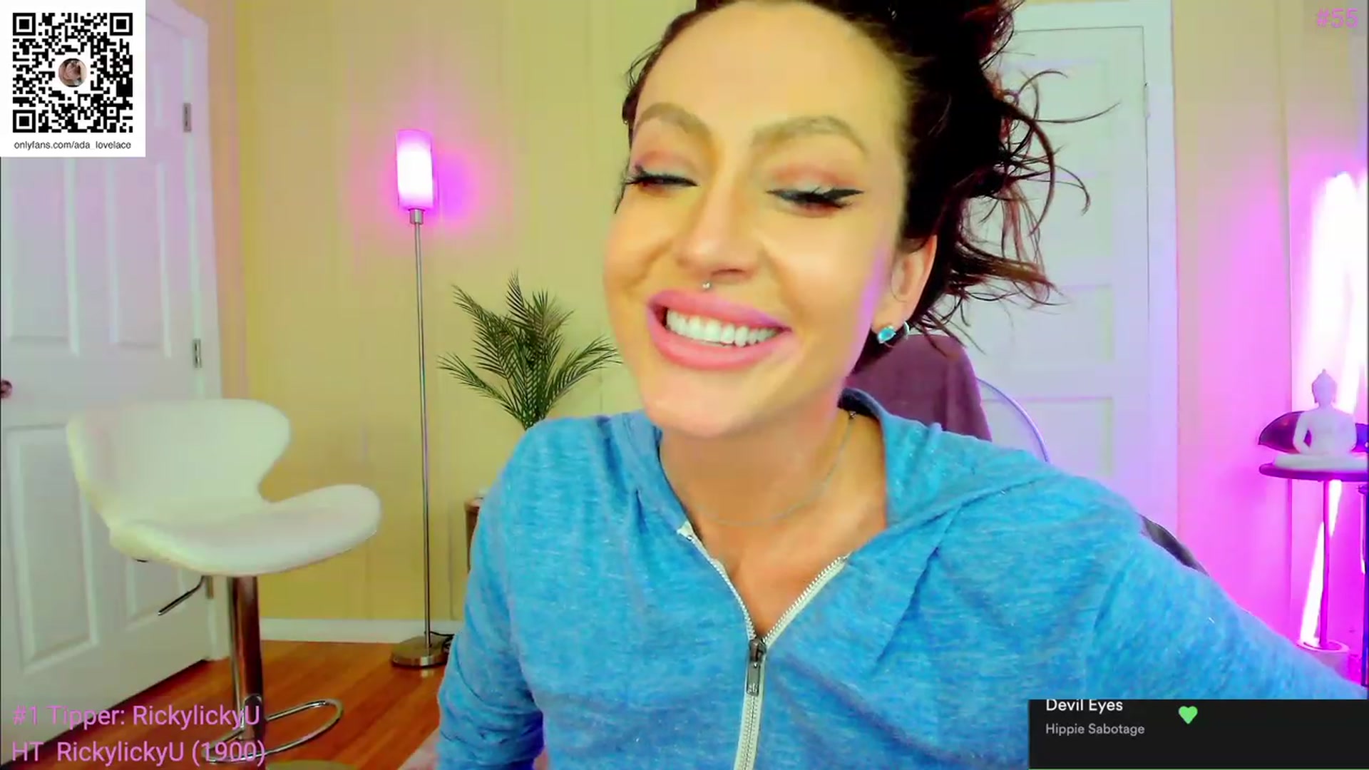 Gallery image thumbnail from ada_lovelace's myfreecams stream on, 03/01/2023, 21:20 image 18 of 20
