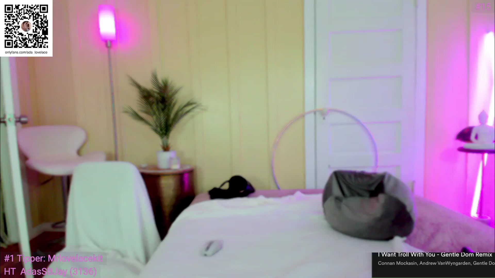 Gallery image thumbnail from ada_lovelace's myfreecams stream on, 03/02/2023, 23:20 image 17 of 20