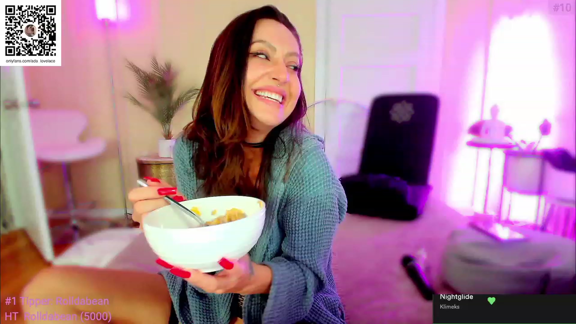 Gallery image thumbnail from ada_lovelace's myfreecams stream on, 03/03/2023, 02:17 image 17 of 20