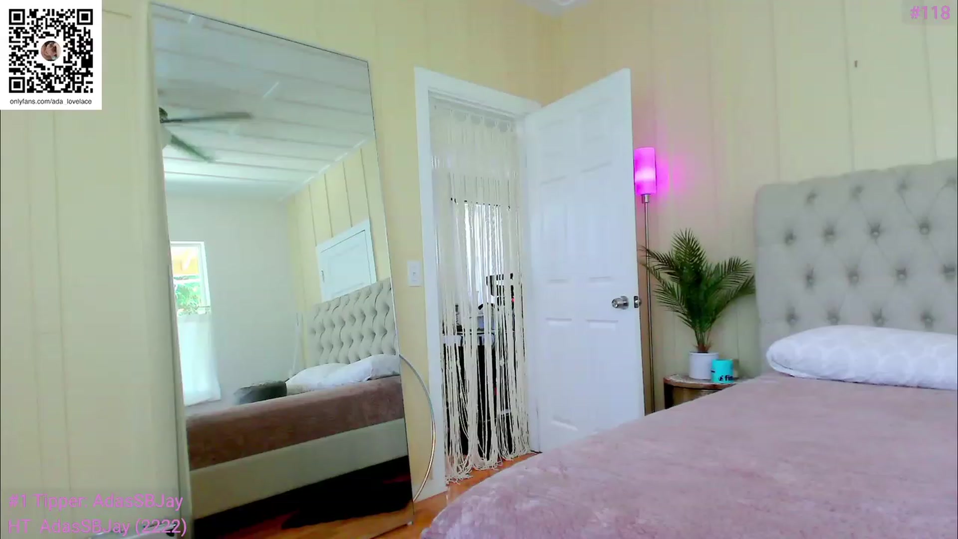Gallery image thumbnail from ada_lovelace's myfreecams stream on, 03/31/2023, 23:01 image 12 of 20