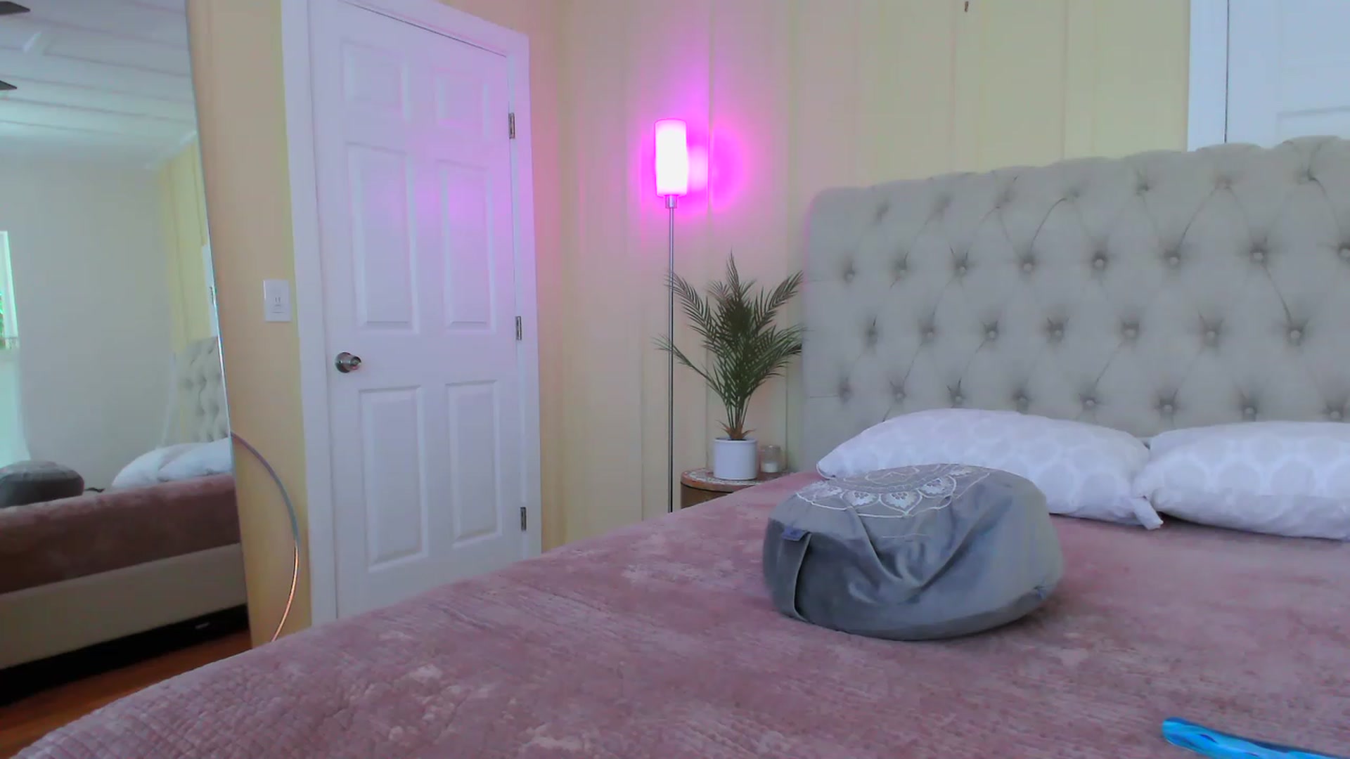 Gallery image thumbnail from ada_lovelace's myfreecams stream on, 04/15/2023, 21:42 image 15 of 20