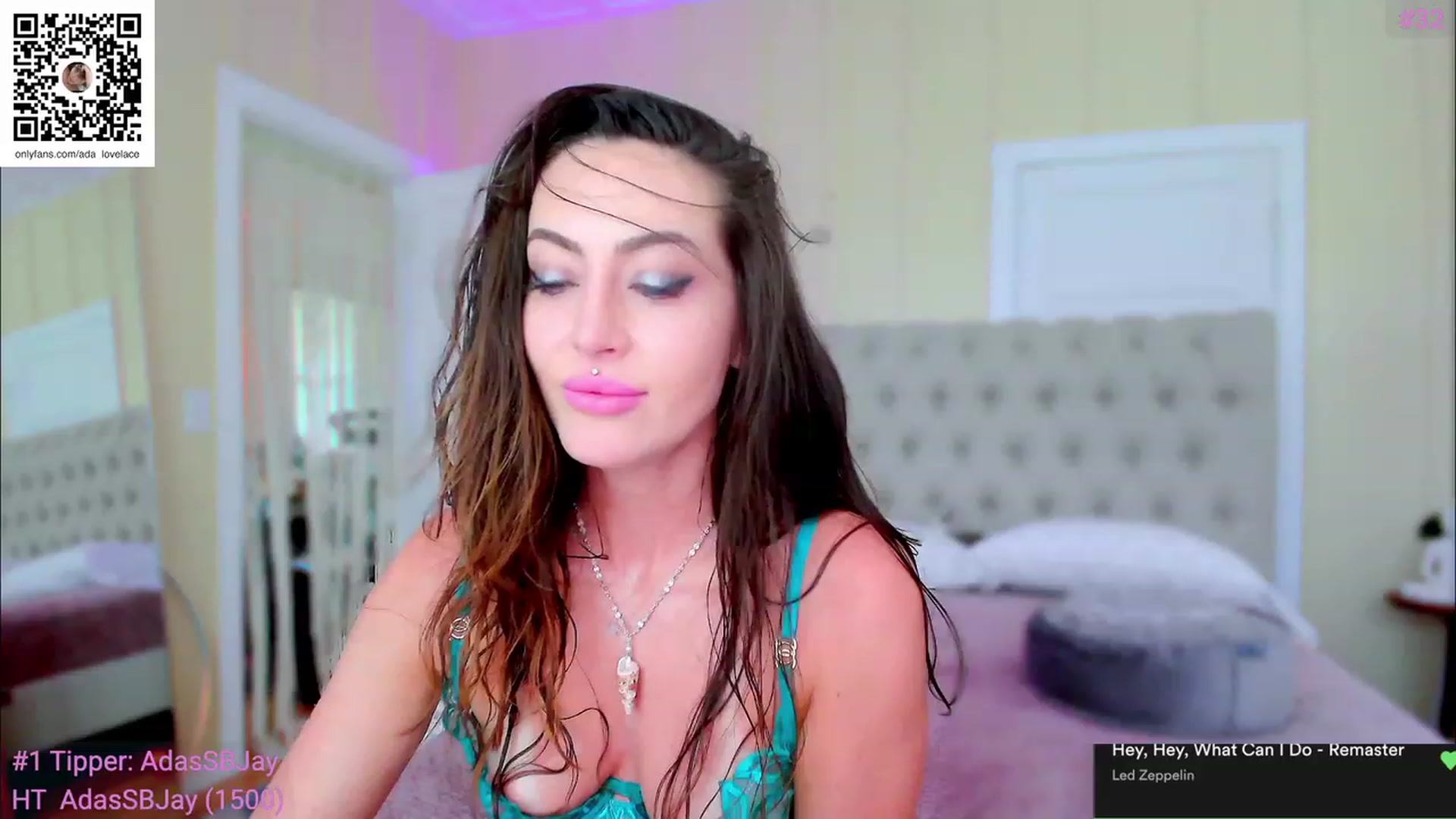 Gallery image thumbnail from ada_lovelace's myfreecams stream on, 04/19/2023, 01:36 image 19 of 20