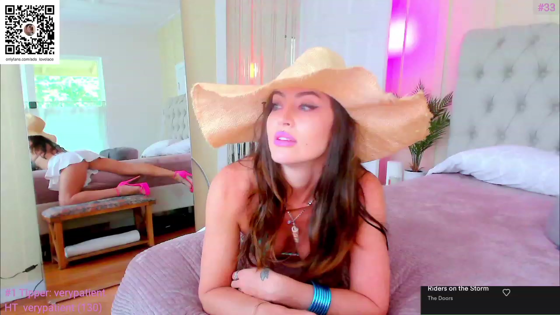 Gallery image thumbnail from ada_lovelace's myfreecams stream on, 04/19/2023, 18:42 image 8 of 20