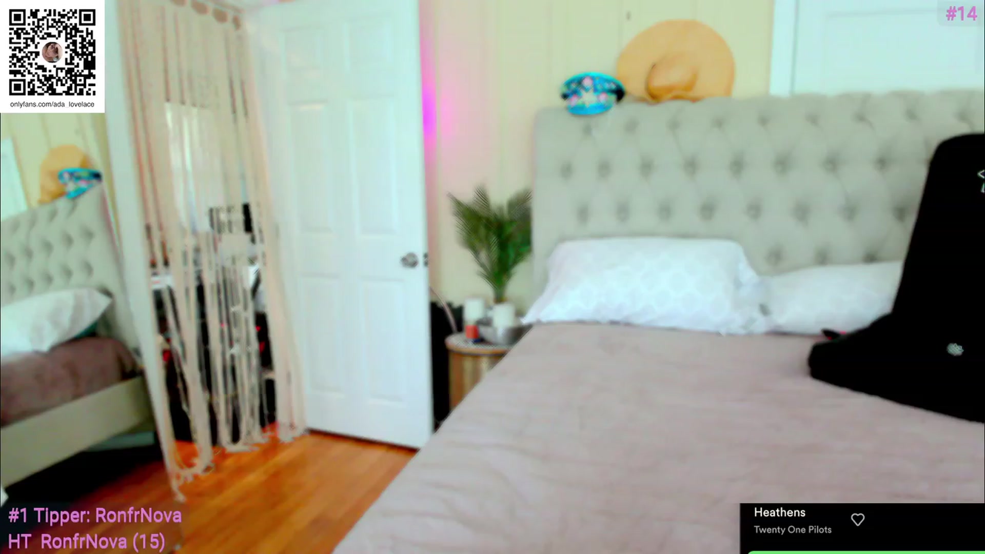 Gallery image thumbnail from ada_lovelace's myfreecams stream on, 05/31/2023, 18:53 image 12 of 20