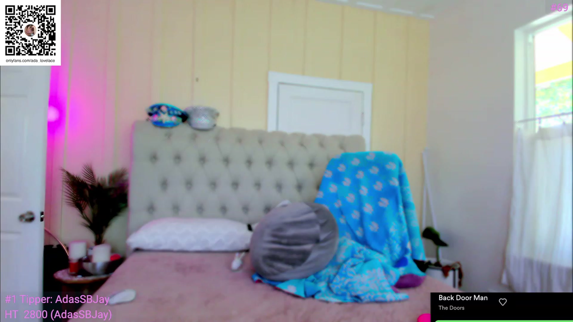 Gallery image thumbnail from ada_lovelace's myfreecams stream on, 06/13/2023, 02:16 image 14 of 20
