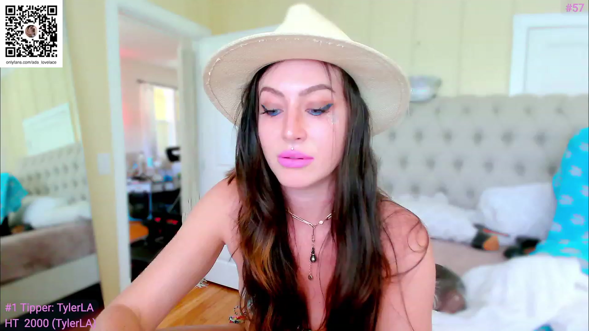 Gallery image thumbnail from ada_lovelace's myfreecams stream on, 06/16/2023, 21:13 image 6 of 20