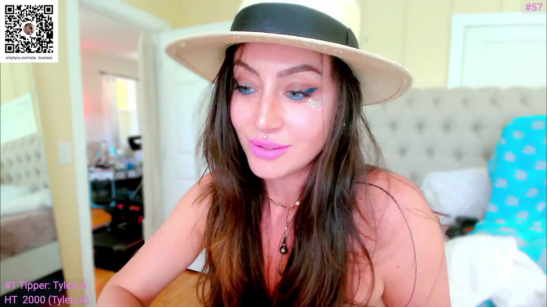 Gallery image thumbnail from ada_lovelace's myfreecams stream on, 06/16/2023, 21:13 image 8 of 20