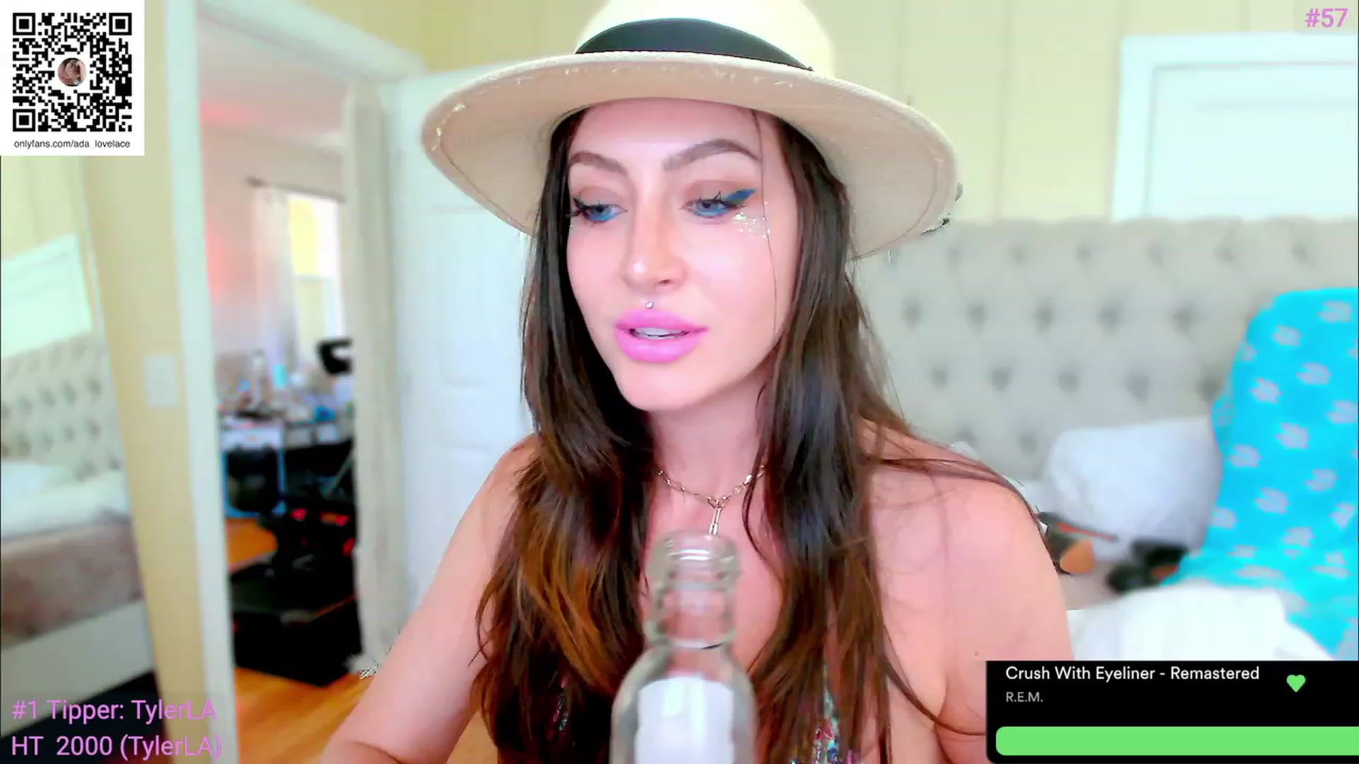 Gallery image thumbnail from ada_lovelace's myfreecams stream on, 06/16/2023, 21:13 image 10 of 20