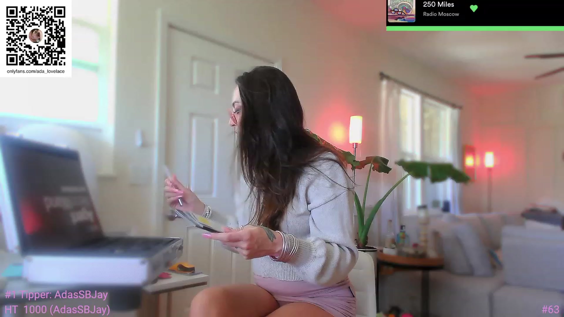 Gallery image thumbnail from ada_lovelace's myfreecams stream on, 06/19/2023, 20:21 image 17 of 20