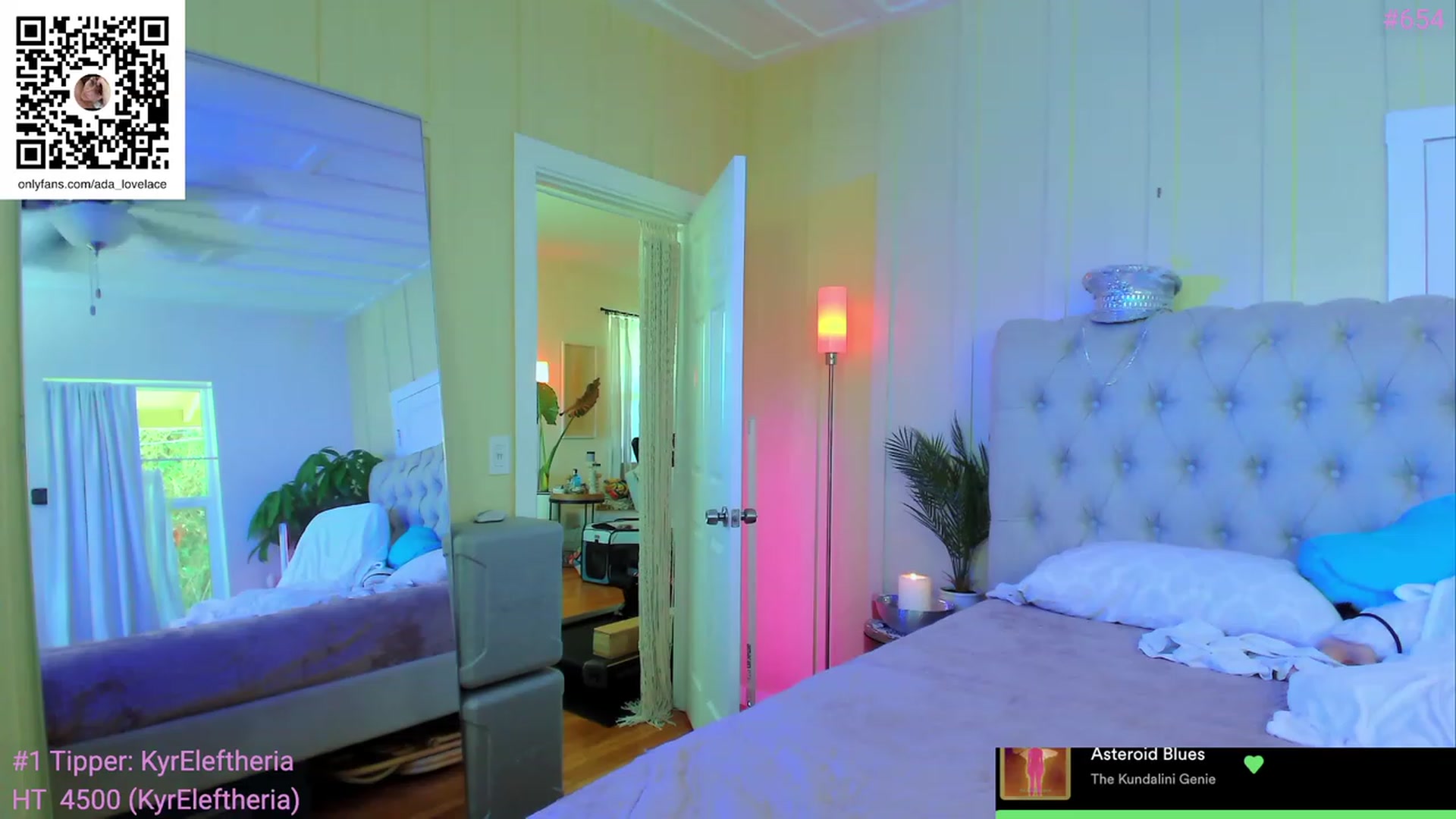 Gallery image thumbnail from ada_lovelace's myfreecams stream on, 07/16/2023, 24:23 image 15 of 20