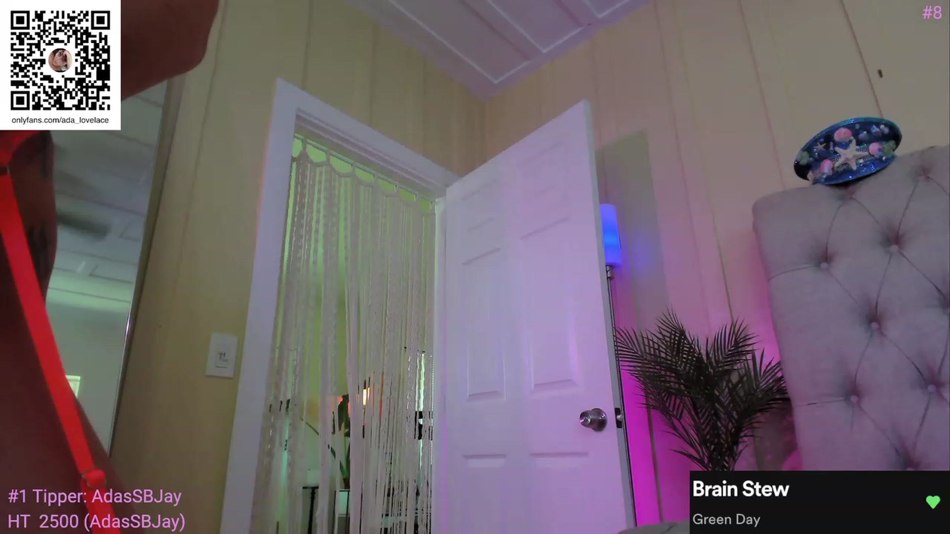 Gallery image thumbnail from ada_lovelace's myfreecams stream on, 08/31/2023, 24:05 image 18 of 20
