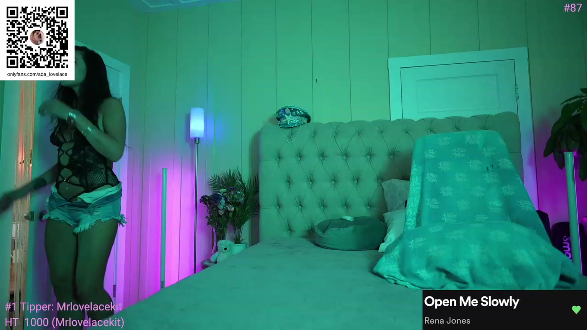 Gallery image thumbnail from ada_lovelace's myfreecams stream on, 09/16/2023, 21:04 image 13 of 20