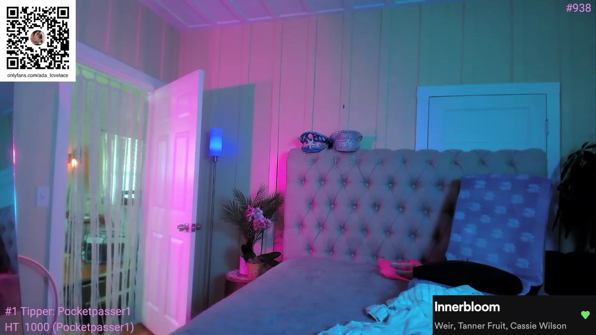 Gallery image thumbnail from ada_lovelace's myfreecams stream on, 10/03/2023, 24:06 image 13 of 20