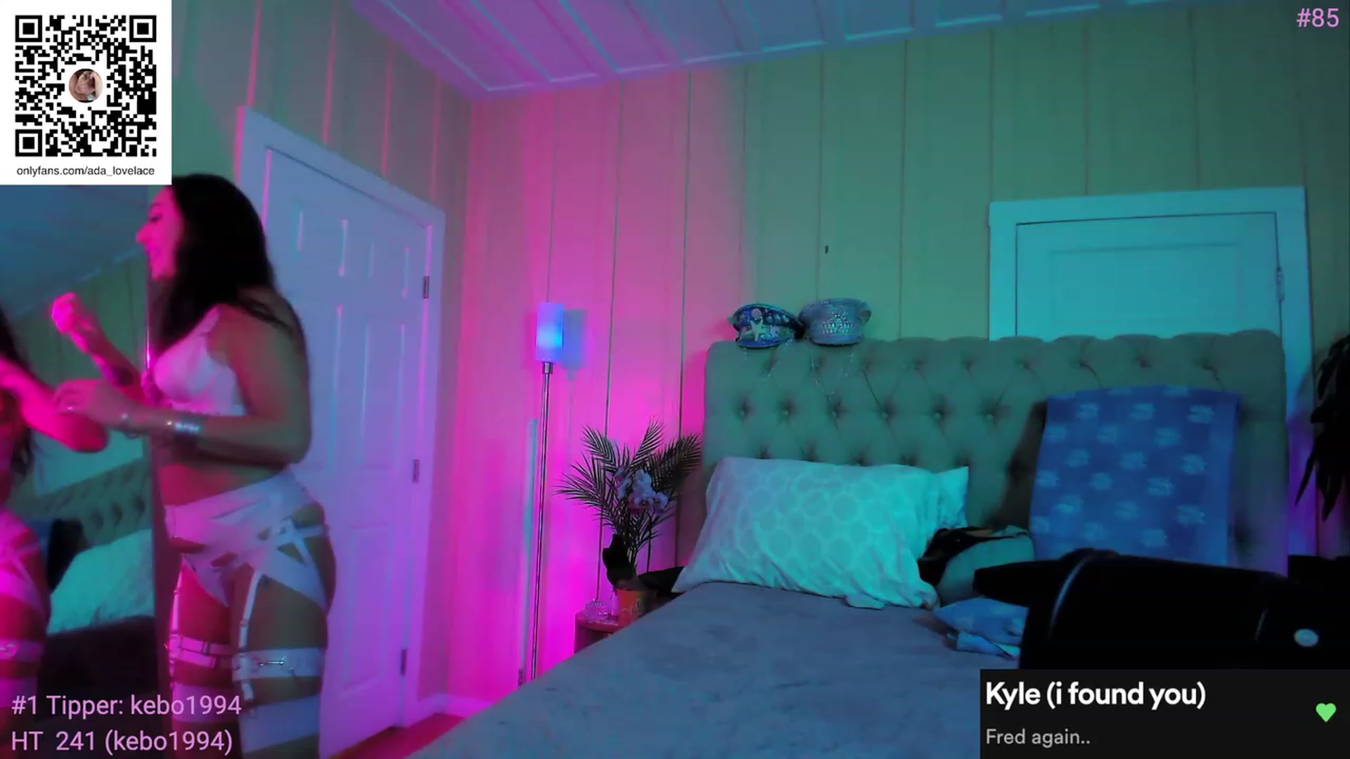 Gallery image thumbnail from ada_lovelace's myfreecams stream on, 10/04/2023, 22:33 image 4 of 20