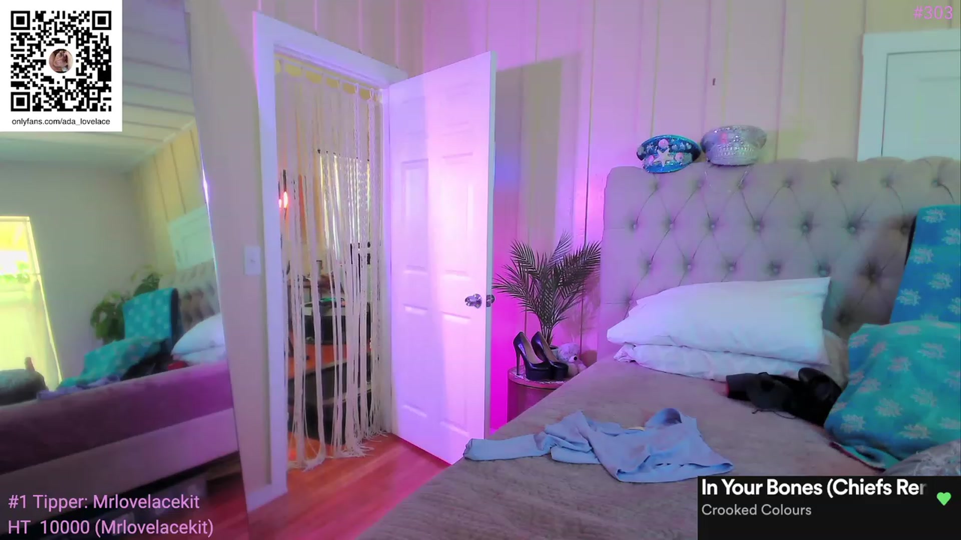 Gallery image thumbnail from ada_lovelace's myfreecams stream on, 11/09/2023, 23:41 image 10 of 20