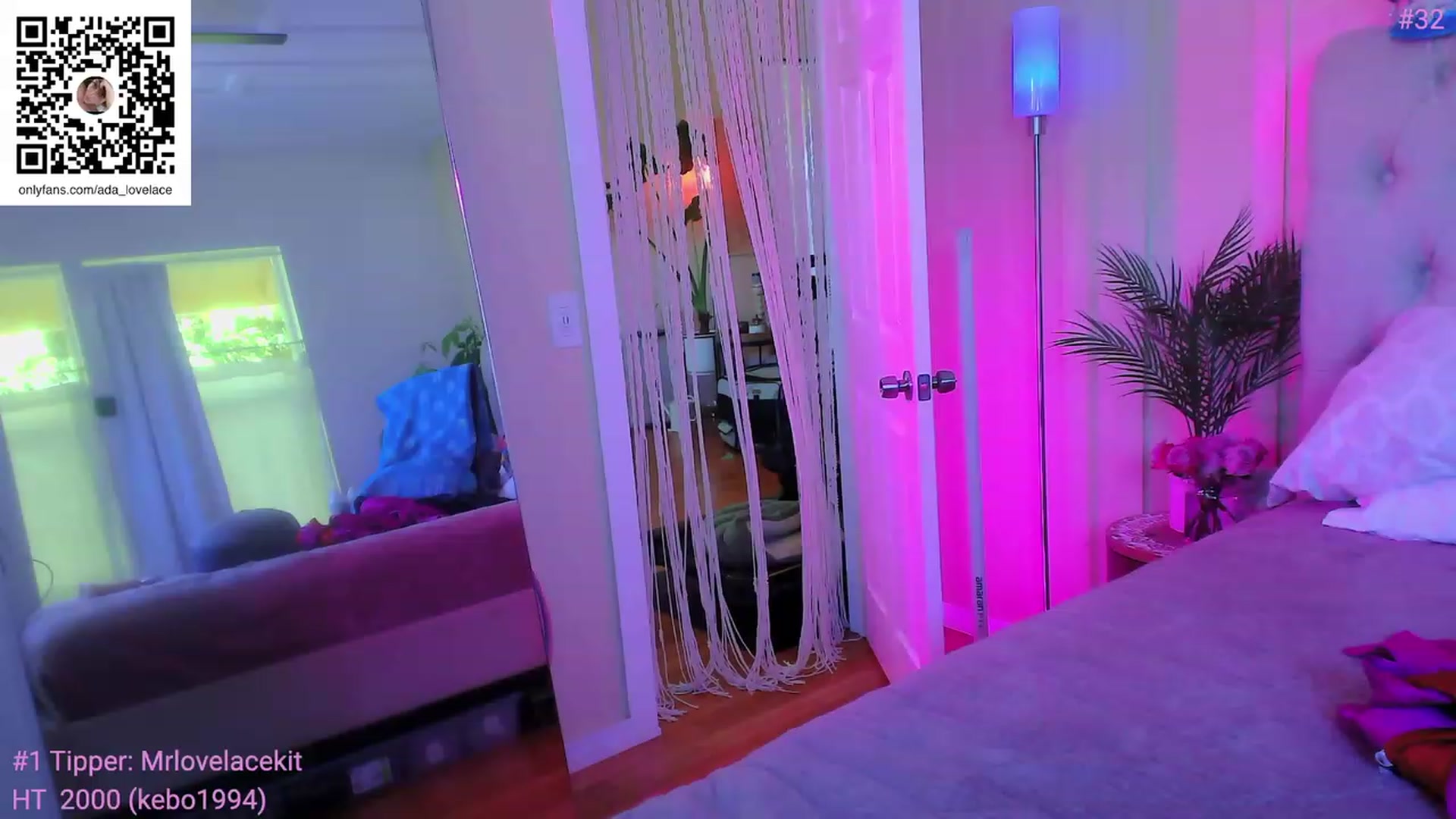 Gallery image thumbnail from ada_lovelace's myfreecams stream on, 12/06/2023, 24:03 image 15 of 20